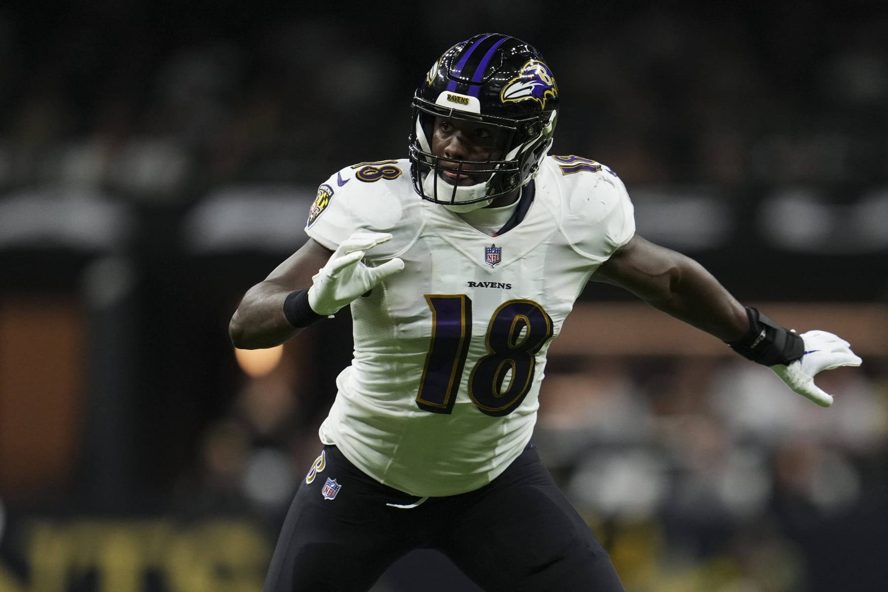NEW ORLEANS, LA - NOVEMBER 07: Roquan Smith #18 of the Baltimore Ravens defends against the New Orleans Saints at Caesars Superdome on November 7, 2022 in New Orleans, Louisiana. (Photo by Cooper Neill/Getty Images)