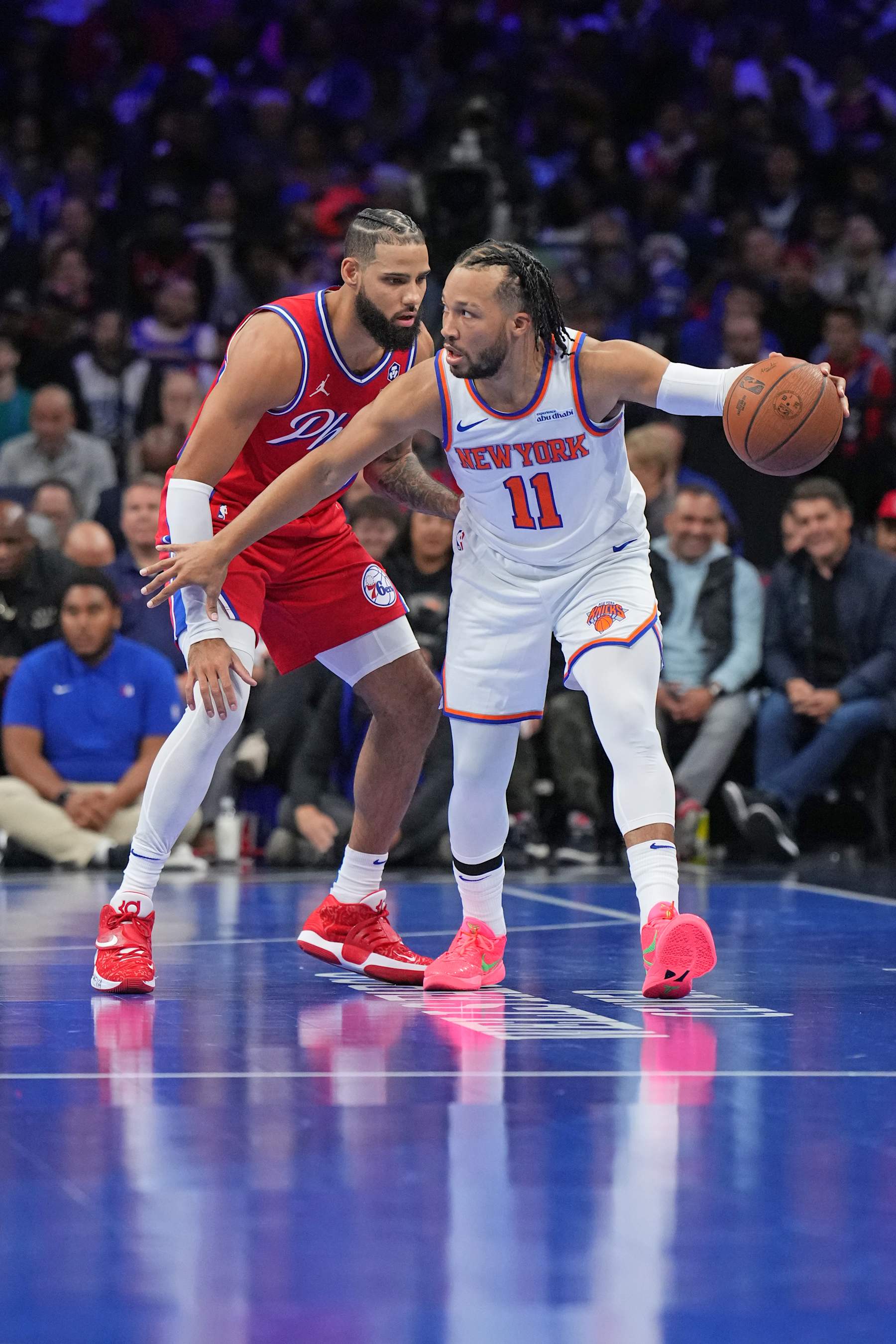 PHILADELPHIA, PA - NOVEMBER 12: Jalen Brunson #11 of the New York Knicks dribbles the ball during the game against the Philadelphia 76ers during the Emirates NBA Cup game on November 12, 2024 at the Wells Fargo Center in Philadelphia, Pennsylvania NOTE TO USER: User expressly acknowledges and agrees that, by downloading and/or using this Photograph, user is consenting to the terms and conditions of the Getty Images License Agreement. Mandatory Copyright Notice: Copyright 2024 NBAE (Photo by Jesse D. Garrabrant/NBAE via Getty Images)