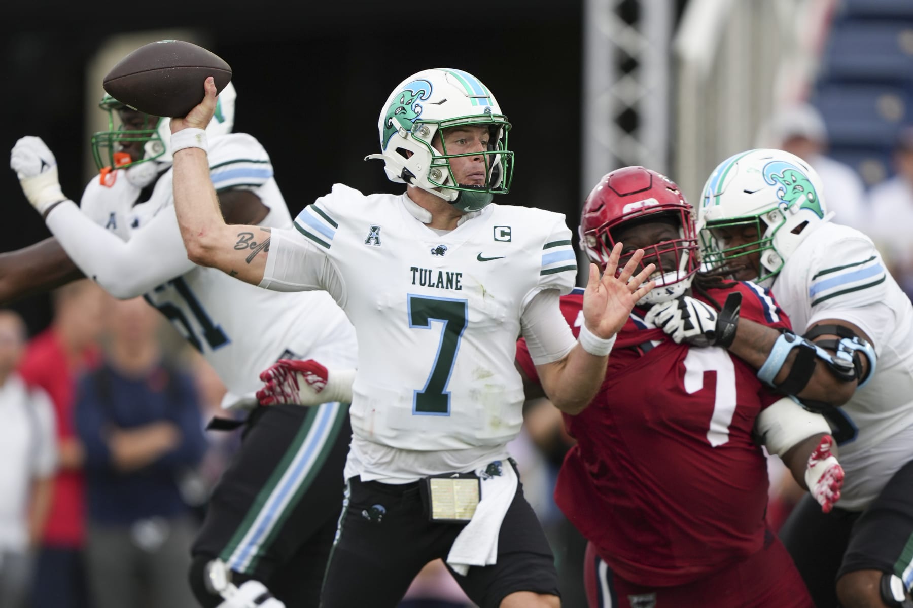 BOCA RATON, FL - NOVEMBER 18: Tulane Green Wave quarterback Michael Pratt (7) makes a pass attempt during the game between the Tulane Green Wave and the Florida Atlantic Owls on Saturday, November 18, 2023 at FAU Stadium, Boca Raton, Fla. (Photo by Peter Joneleit/Icon Sportswire via Getty Images)