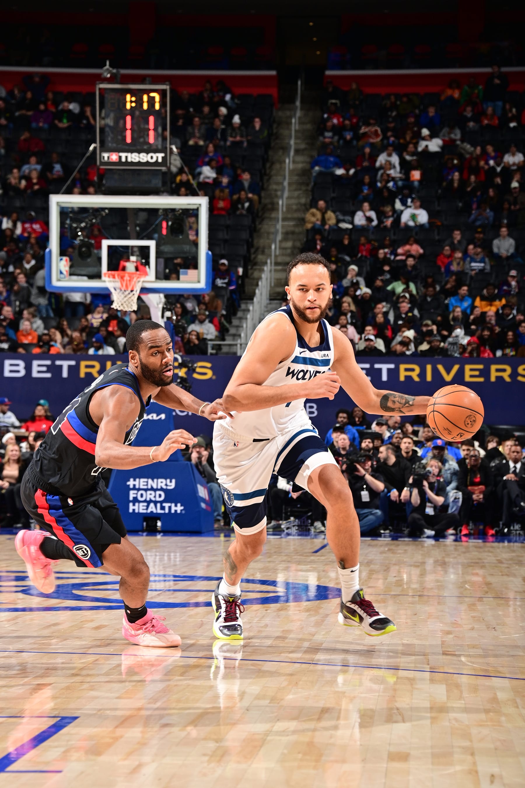 DETROIT, MI - JANUARY 17: Kyle Anderson #1 of the Minnesota Timberwolves handles the ball during the game against the Detroit Pistons on January 17, 2024 at Little Caesars Arena in Detroit, Michigan. NOTE TO USER: User expressly acknowledges and agrees that, by downloading and/or using this photograph, User is consenting to the terms and conditions of the Getty Images License Agreement. Mandatory Copyright Notice: Copyright 2024 NBAE (Photo by Chris Schwegler/NBAE via Getty Images)