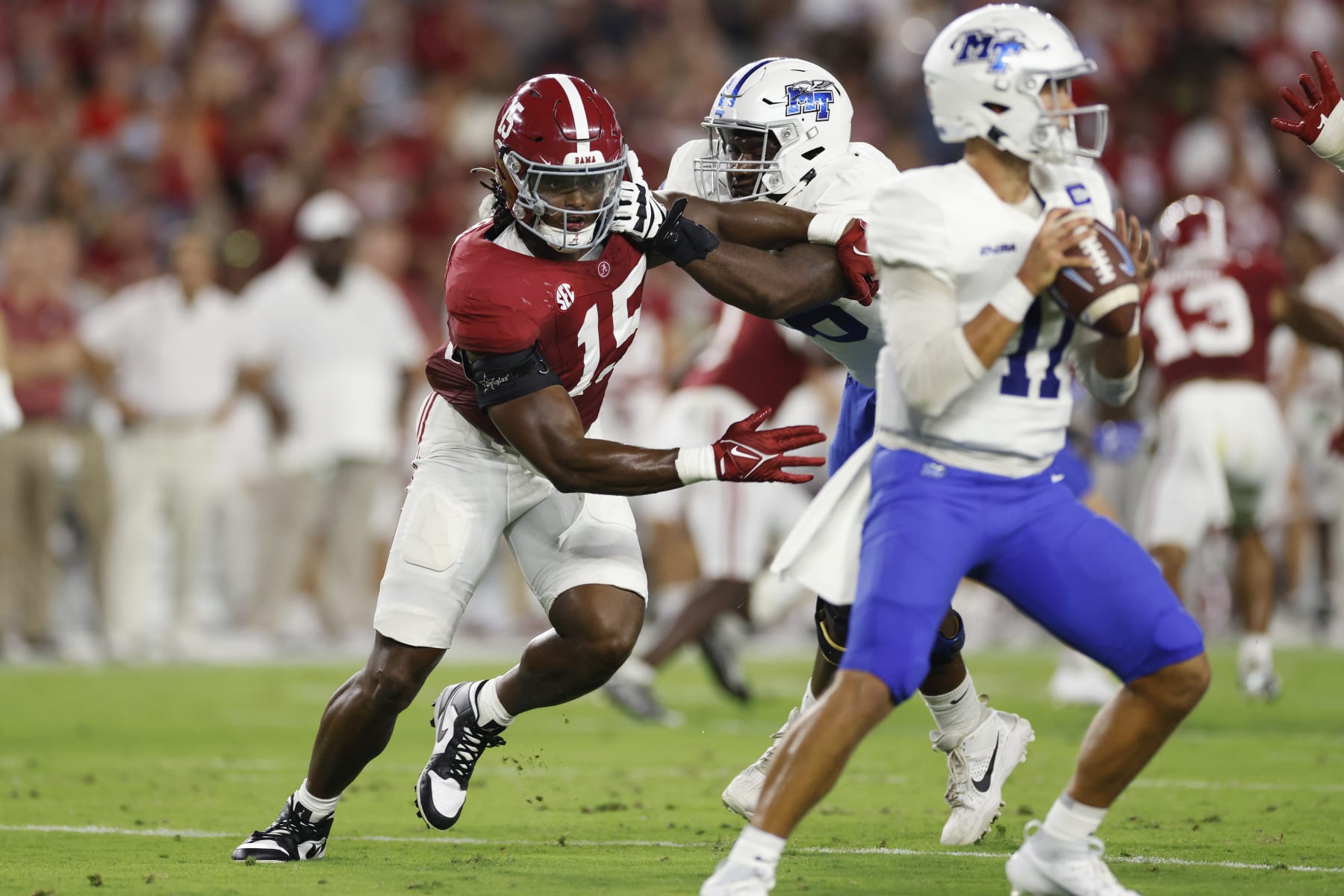 TUSCALOOSA, AL - SEPTEMBER 02: Alabama Crimson Tide linebacker Dallas Turner (15) rushes the passer on defense during a college football game against the Middle Tennessee Blue Raiders on September 02, 2023 at Bryant-Denny Stadium in Tuscaloosa, Alabama. (Photo by Joe Robbins/Icon Sportswire via Getty Images)