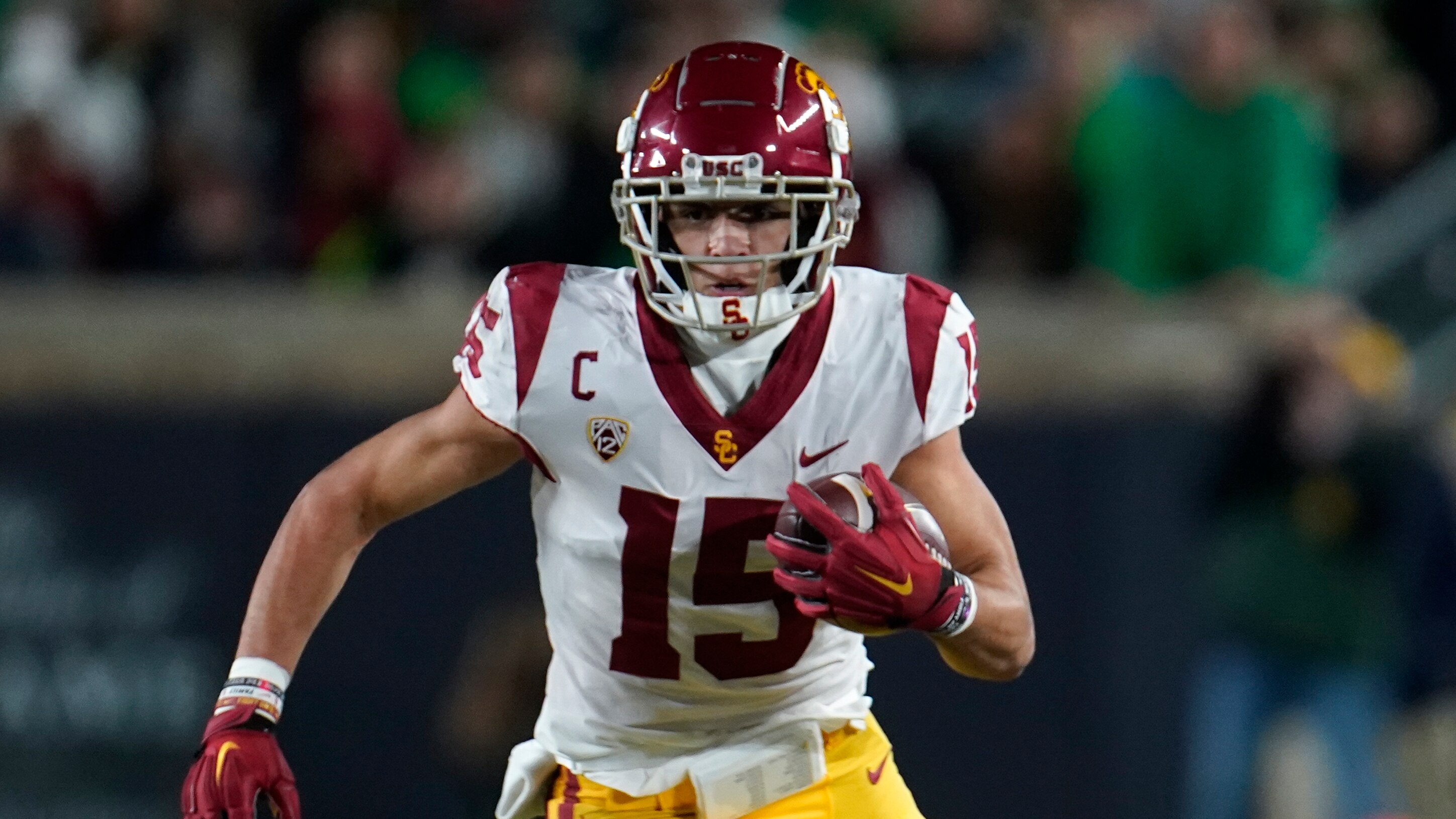 Southern California wide receiver Drake London (15) plays against Notre Dame in the first half of an NCAA college football game in South Bend, Ind., Saturday, Oct. 23, 2021. (AP Photo/Paul Sancya)