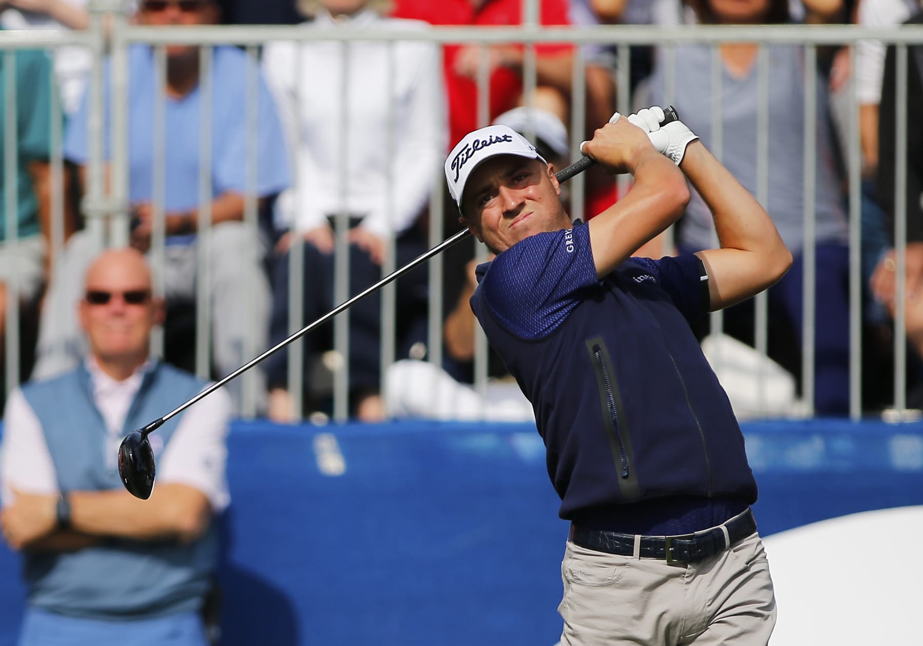 ORLANDO, FL - DECEMBER 17: Justin Thomas hits a tee shot on the first hole during the first round of the PNC Championship on December 17, 2022 at The Ritz-Carlton Golf Club in Orlando, FL.(Photo by Russell Lansford/Icon Sportswire via Getty Images)