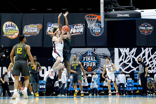 INDIANAPOLIS, INDIANA - APRIL 05: Mark Vital #11 of the Baylor Bears goes up against Drew Timme #2 of the Gonzaga Bulldogs  in the National Championship game of the 2021 NCAA Men's Basketball Tournament at Lucas Oil Stadium on April 05, 2021 in Indianapolis, Indiana. (Photo by Jamie Squire/Getty Images)