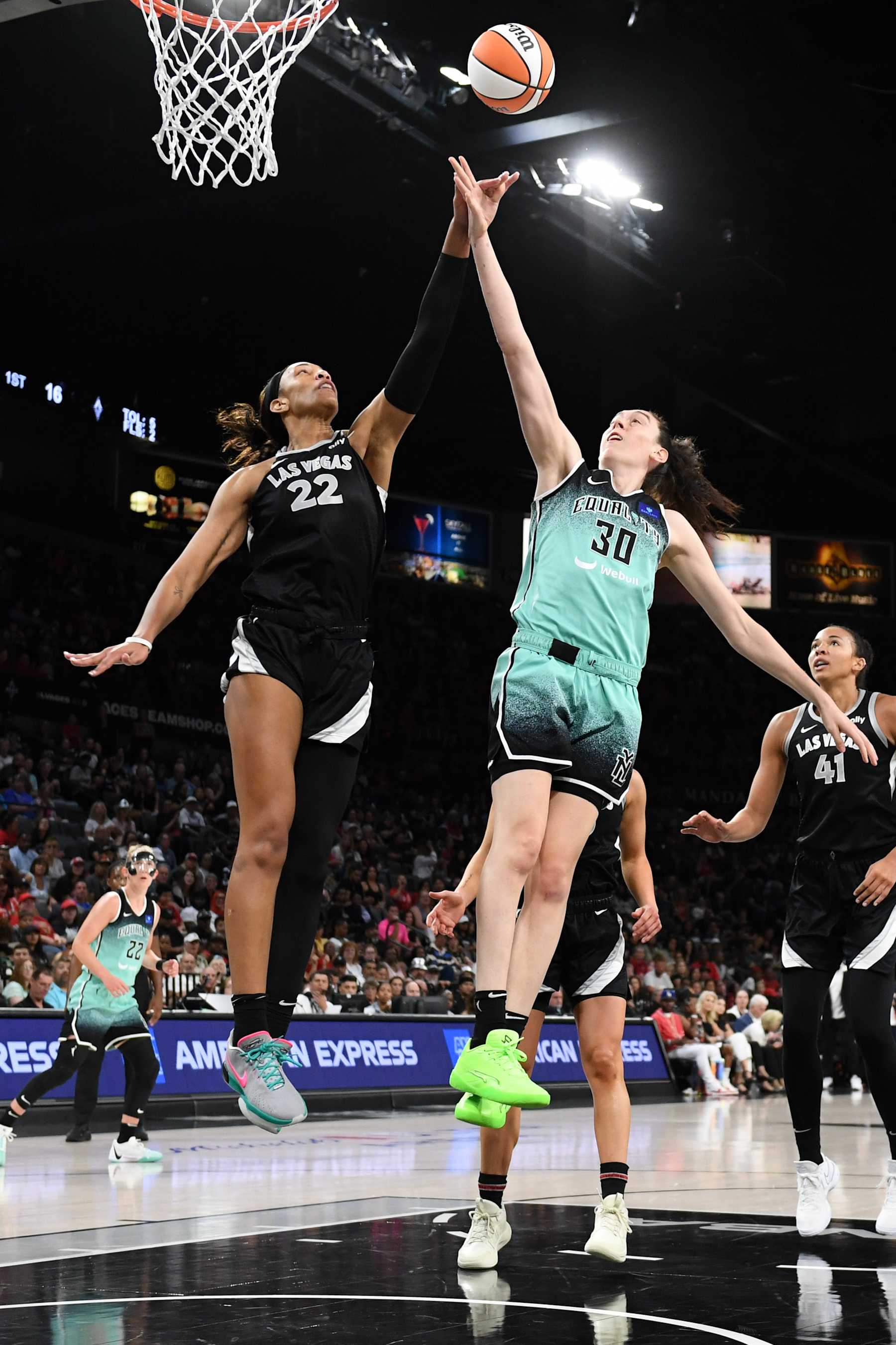 A'ja Wilson and Breanna Stewart