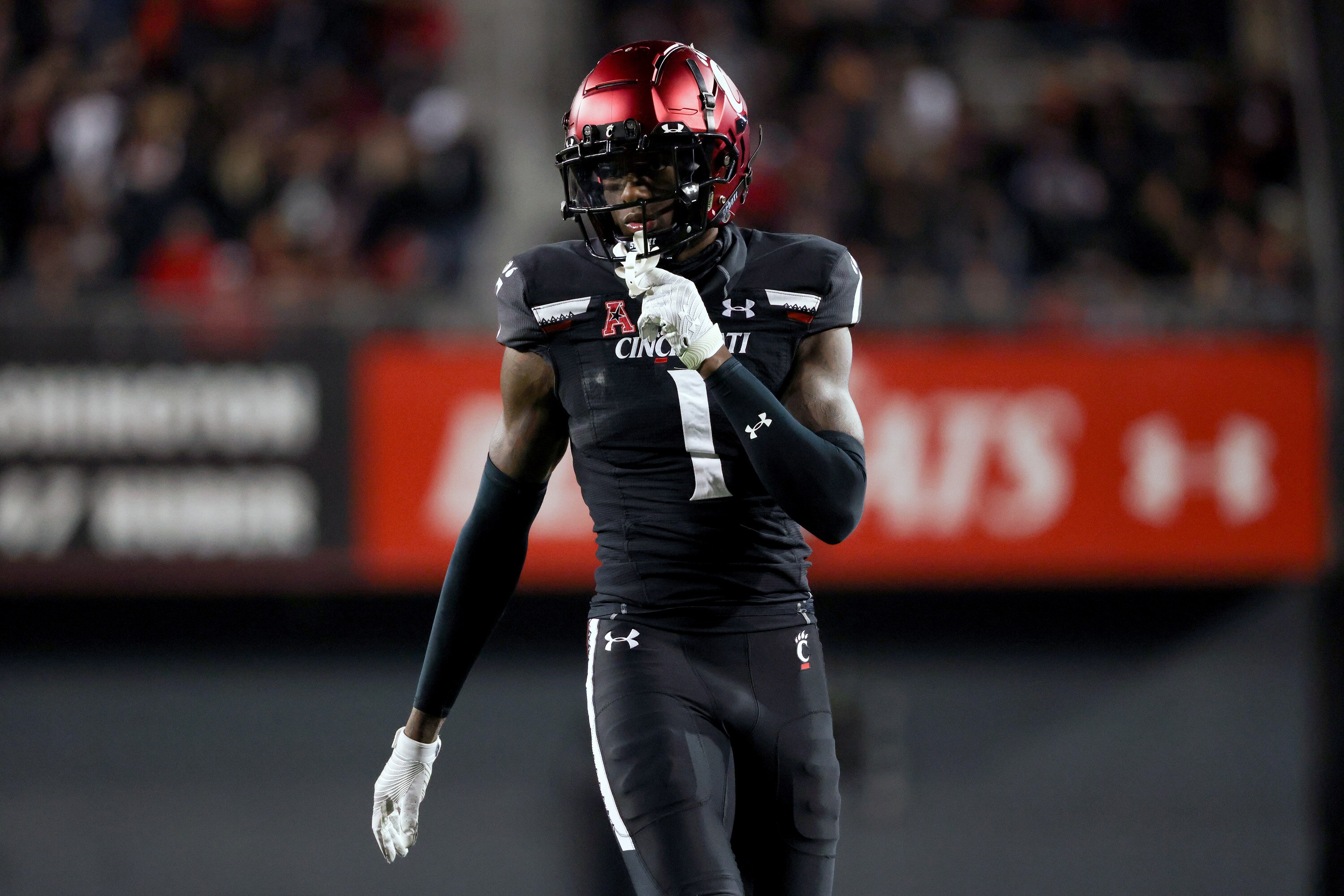 CINCINNATI, OHIO - NOVEMBER 20: Ahmad Gardner #1 of the Cincinnati Bearcats lines up for a play in the third quarter against the SMU Mustangs at Nippert Stadium on November 20, 2021 in Cincinnati, Ohio. (Photo by Dylan Buell/Getty Images)