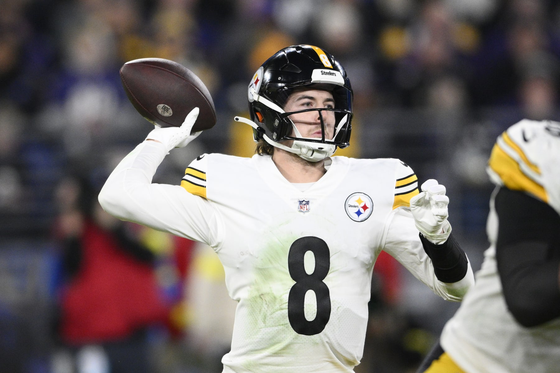 Pittsburgh Steelers quarterback Kenny Pickett (8) in action during the second half of an NFL football game against the Baltimore Ravens, Sunday, Jan. 1, 2023, in Baltimore. (AP Photo/Nick Wass)