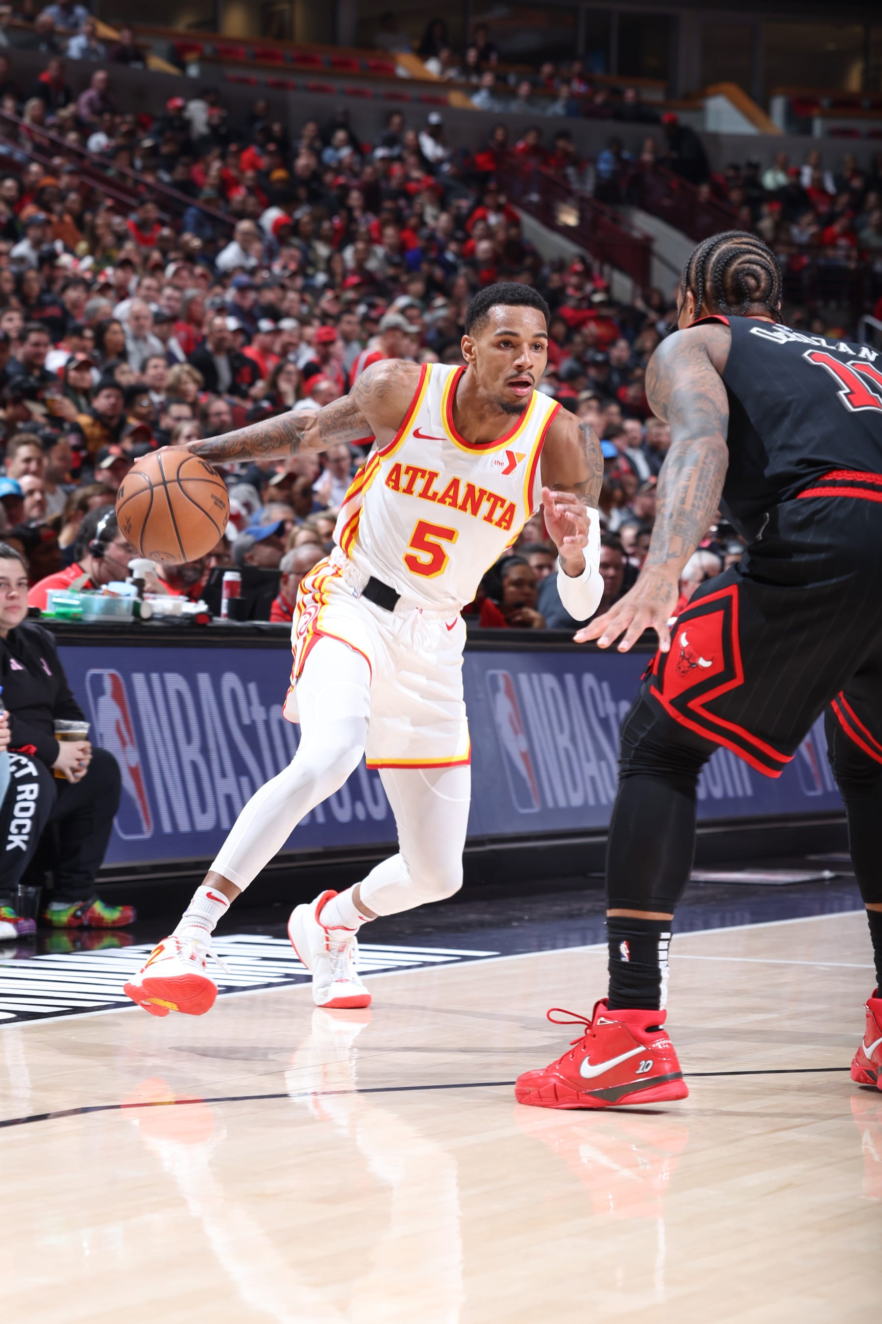 CHICAGO, IL - APRIL 17:  Dejounte Murray #5 of the Atlanta Hawks goes to the basket during the game against the Chicago Bulls during the 2024 Play-In Tournament  on April 17, 2024 at United Center in Chicago, Illinois. NOTE TO USER: User expressly acknowledges and agrees that, by downloading and or using this photograph, User is consenting to the terms and conditions of the Getty Images License Agreement. Mandatory Copyright Notice: Copyright 2024 NBAE (Photo by Jeff Haynes/NBAE via Getty Images)