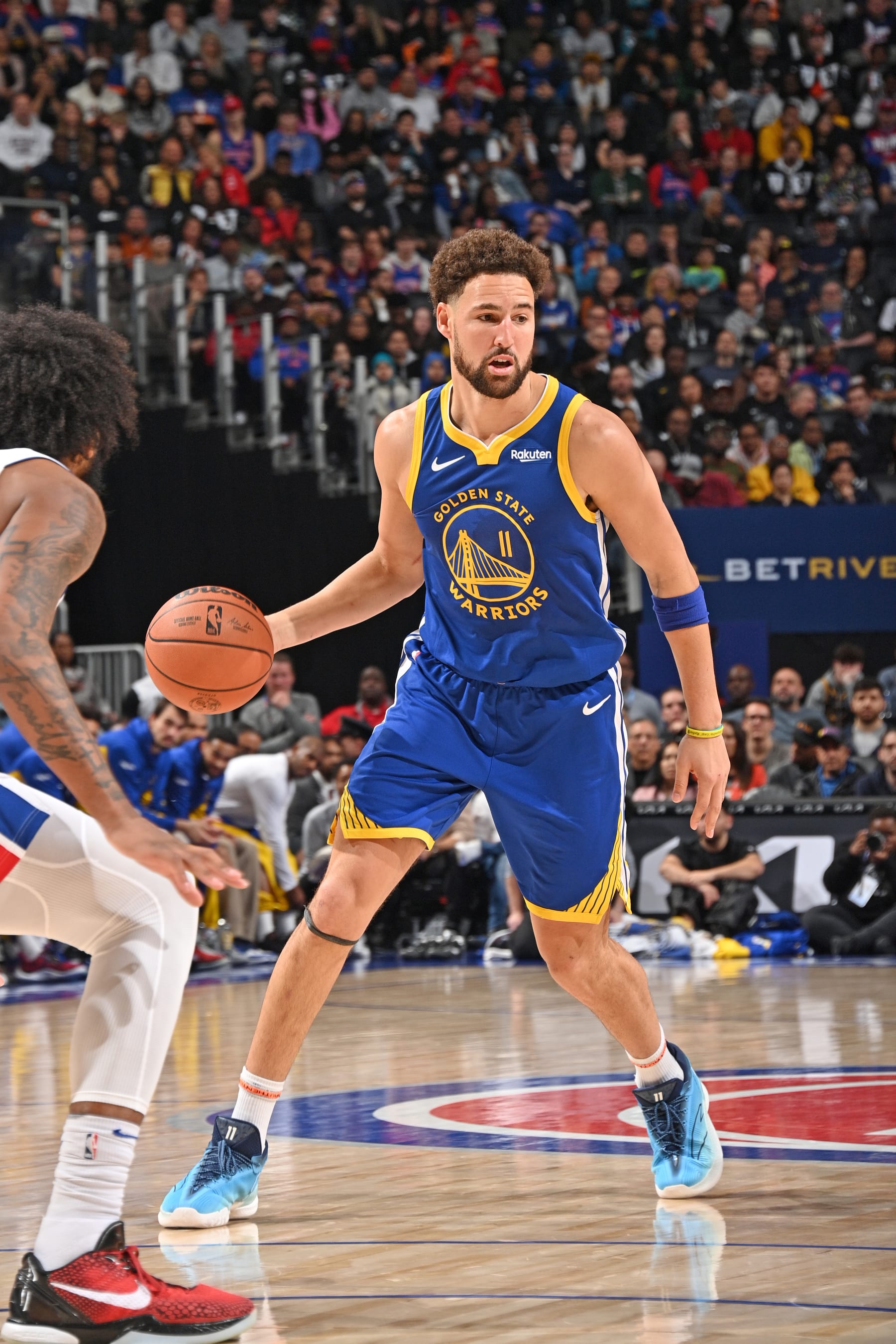 DETROIT, MI - NOVEMBER 6: Klay Thompson #11 of the Golden State Warriors dribbles the ball during the game against the Detroit Pistons on November 6, 2023 at Little Caesars Arena in Detroit, Michigan. NOTE TO USER: User expressly acknowledges and agrees that, by downloading and/or using this photograph, User is consenting to the terms and conditions of the Getty Images License Agreement. Mandatory Copyright Notice: Copyright 2023 NBAE (Photo by Chris Schwegler/NBAE via Getty Images)