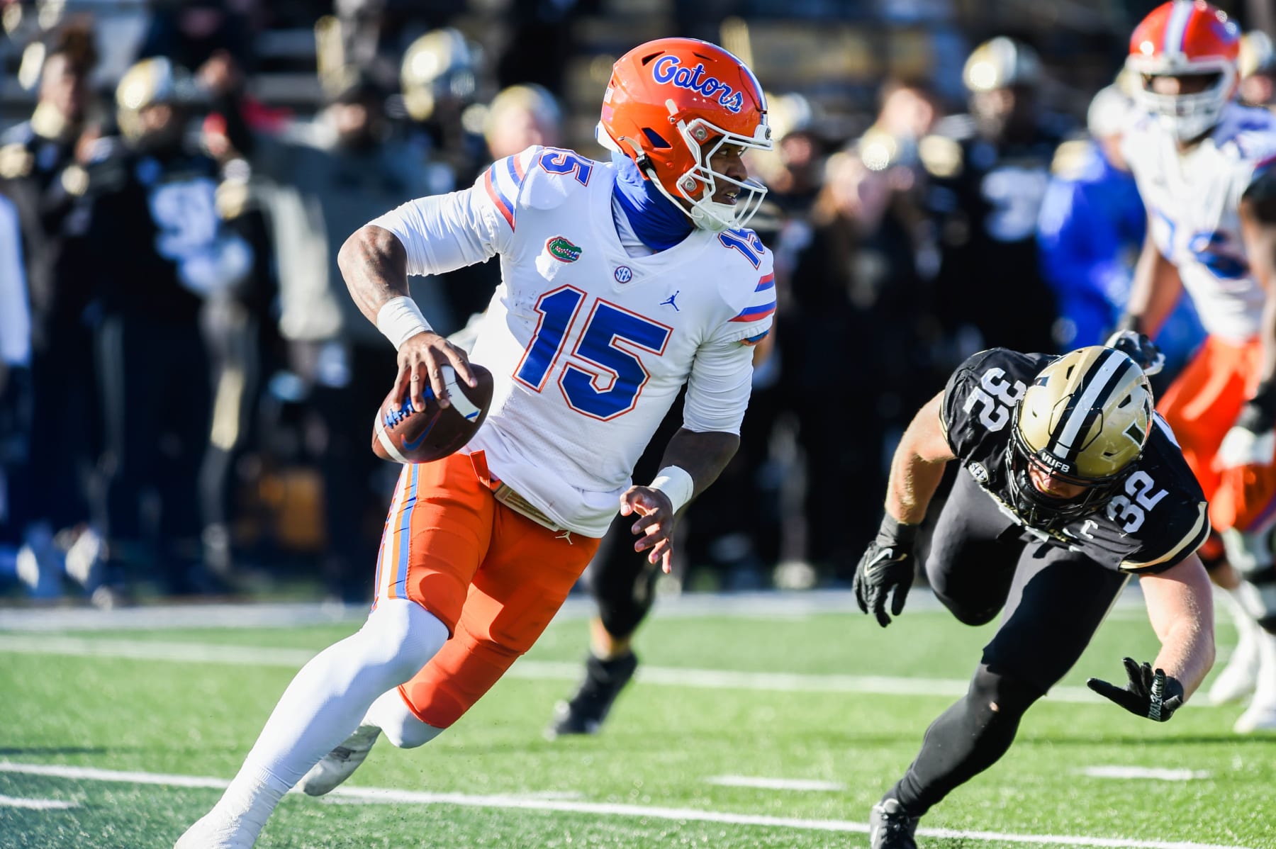 NASHVILLE, TENNESSEE - NOVEMBER 19: Anthony Richardson #15 of the Florida Gators looks to pass the ball against the Vanderbilt Commodores in the fourth quarter at Vanderbilt Stadium on November 19, 2022 in Nashville, Tennessee. (Photo by Carly Mackler/Getty Images)