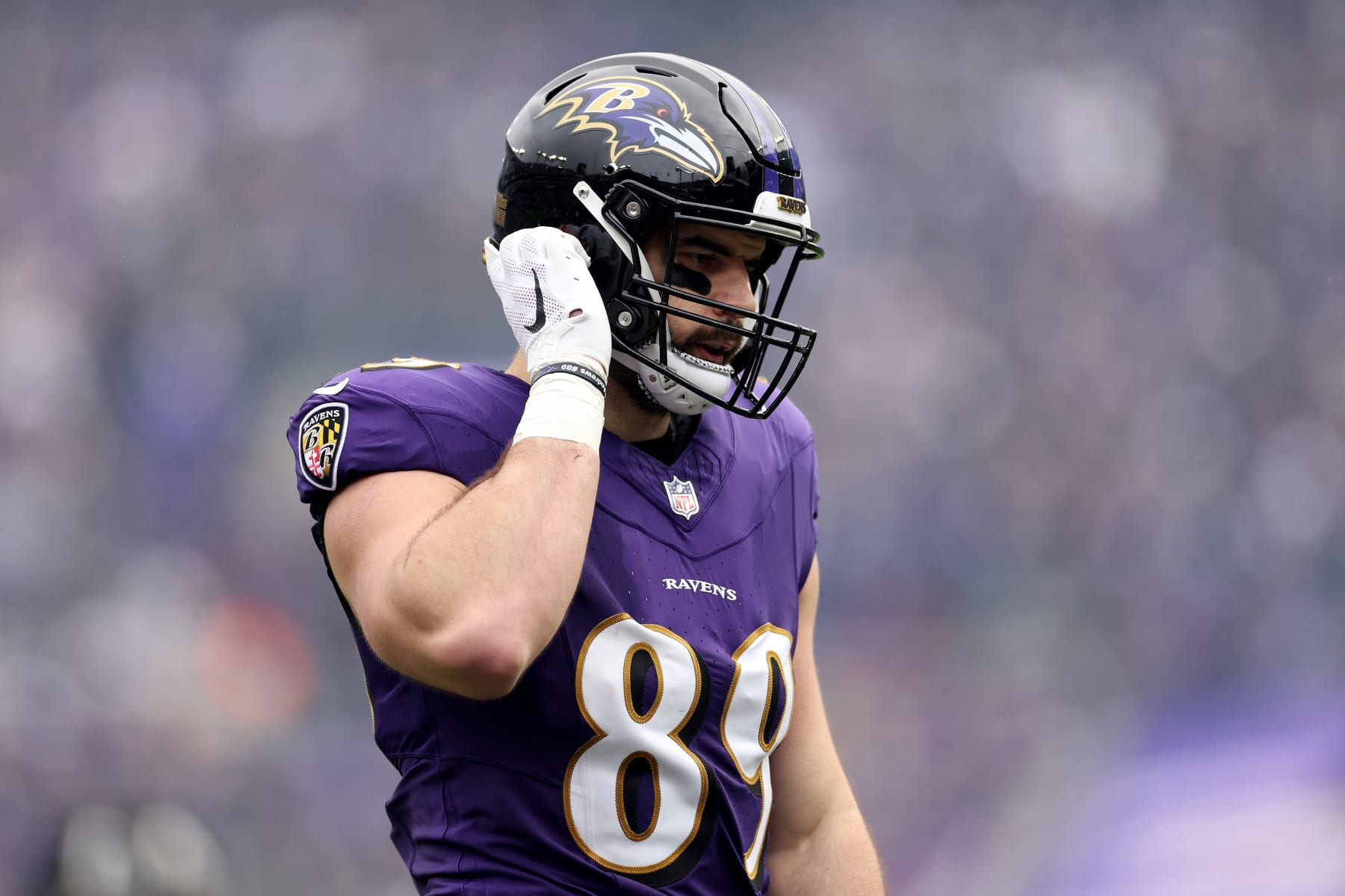 BALTIMORE, MARYLAND - JANUARY 28: Mark Andrews #89 of the Baltimore Ravens reacts during the first quarter against the Kansas City Chiefs in the AFC Championship Game at M&T Bank Stadium on January 28, 2024 in Baltimore, Maryland. (Photo by Patrick Smith/Getty Images)