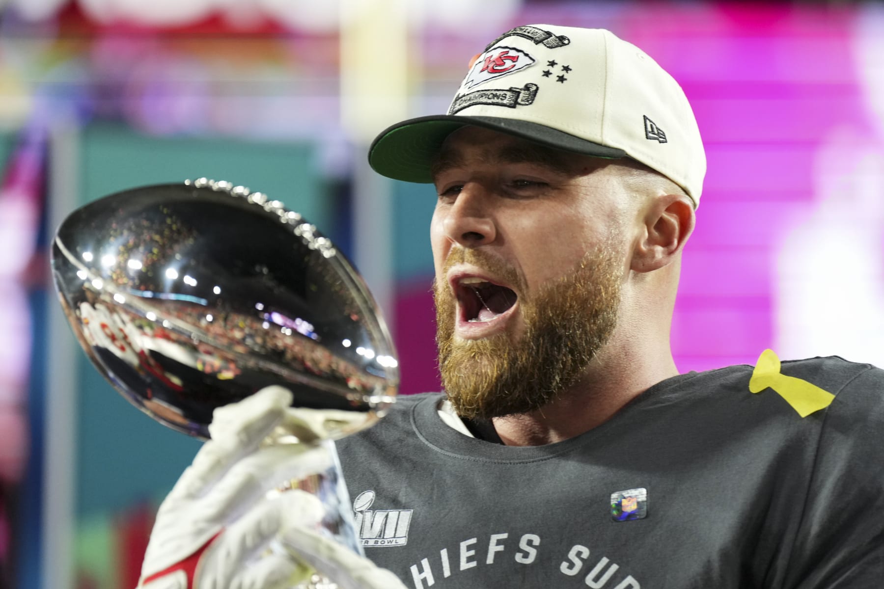 Travis Kelce Says He'll Only Ever Play for Chiefs or Andy Reid After