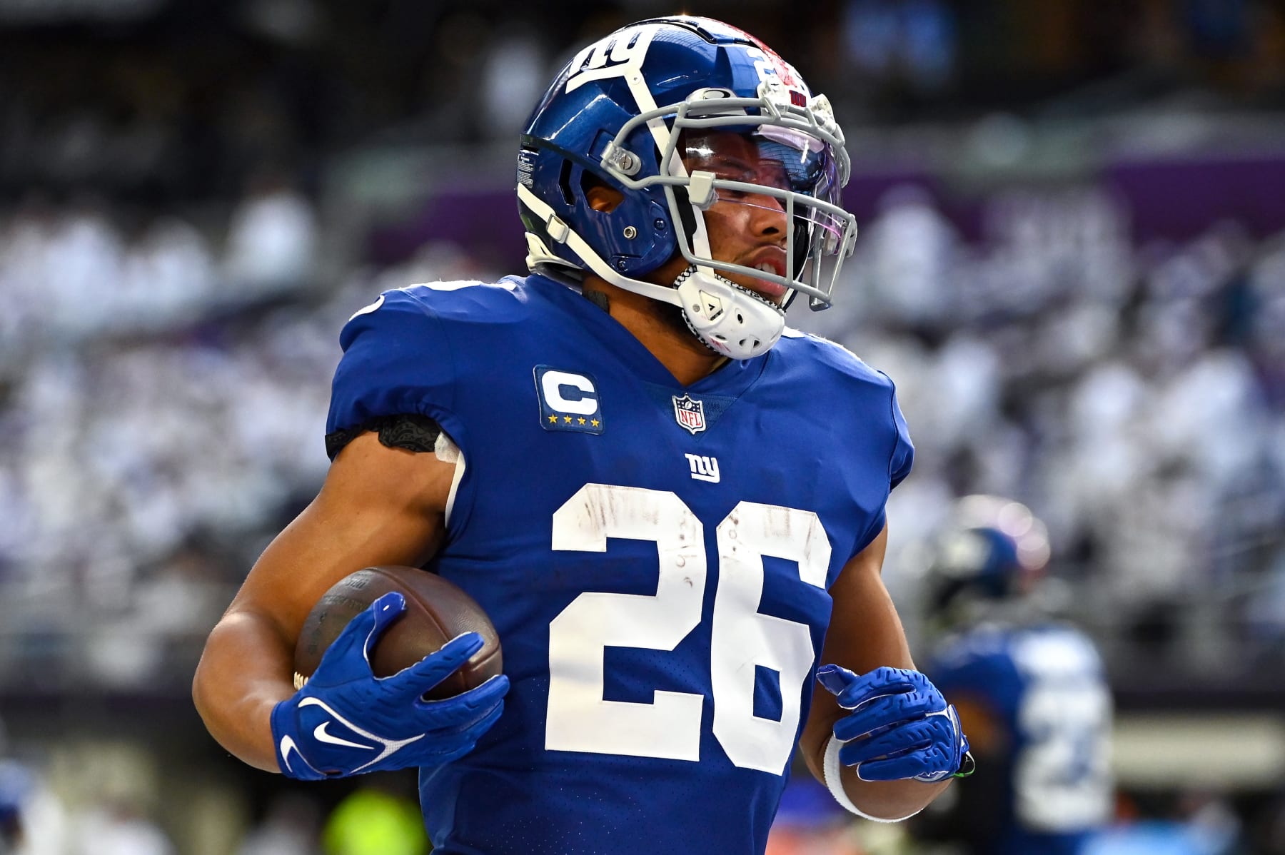MINNEAPOLIS, MINNESOTA - DECEMBER 24: Saquon Barkley #26 of the New York Giants warms up against the Minnesota Vikings at U.S. Bank Stadium on December 24, 2022 in Minneapolis, Minnesota. (Photo by Stephen Maturen/Getty Images)
