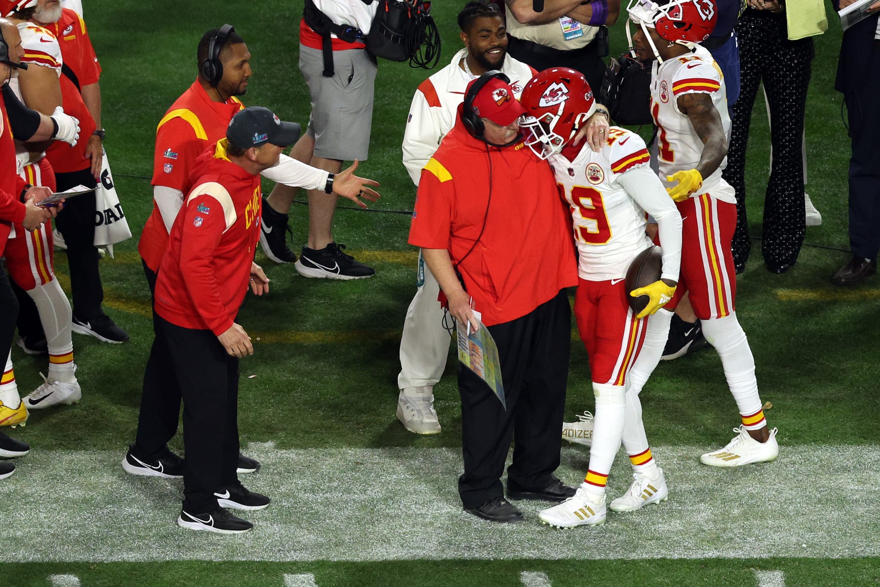 GLENDALE, ARIZONA - FEBRUARY 12: Kadarius Toney #19 of the Kansas City Chiefs celebrates with Andy Reid of the Kansas City Chiefs after making a five yard touchdown catch during the third quarter in Super Bowl LVII at State Farm Stadium on February 12, 2023 in Glendale, Arizona. (Photo by Rob Carr/Getty Images)