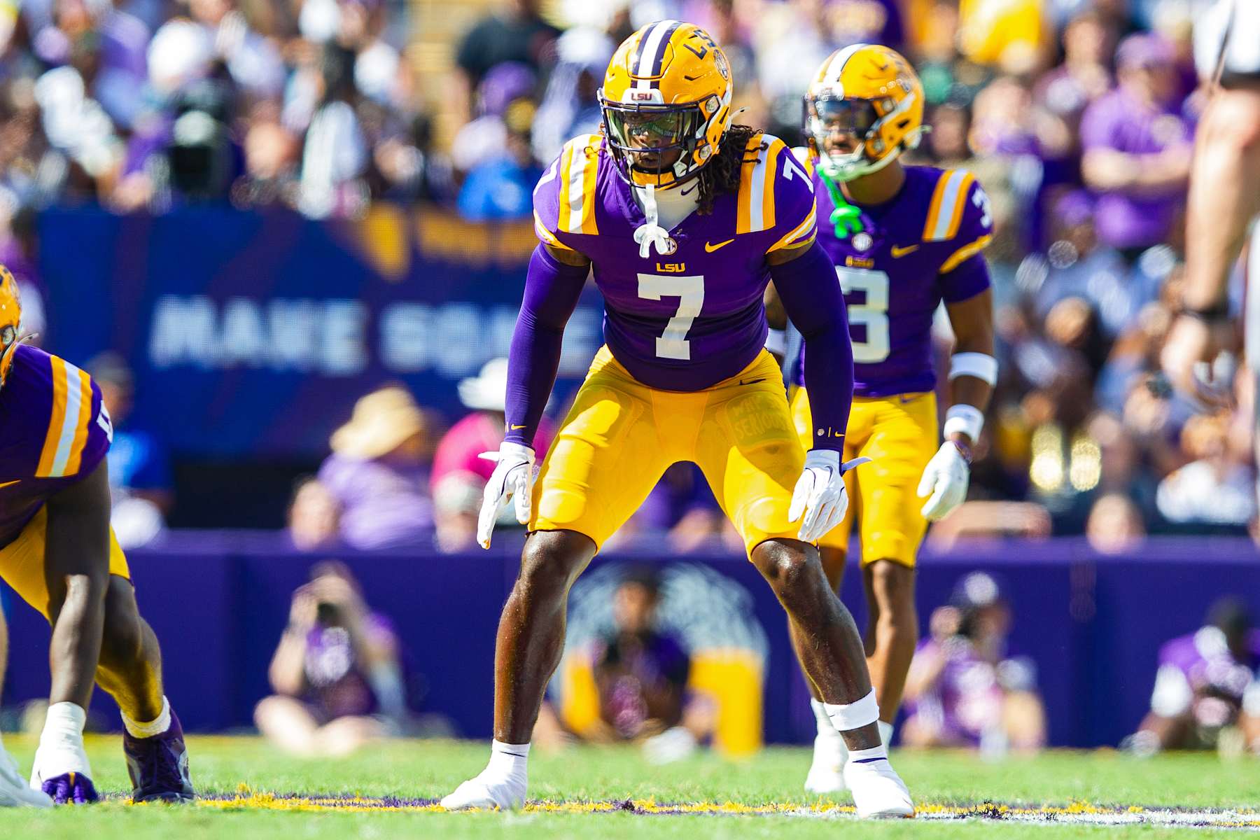 BATON ROUGE, LA - SEPTEMBER 21: LSU Tigers linebacker Harold Perkins Jr. (7) lines up for a play during a college football game between the UCLA Bruins and the LSU Tigers on September 21, 2024, at Tiger Stadium in Baton Rouge, Louisiana. (Photo by John Korduner/Icon Sportswire via Getty Images)