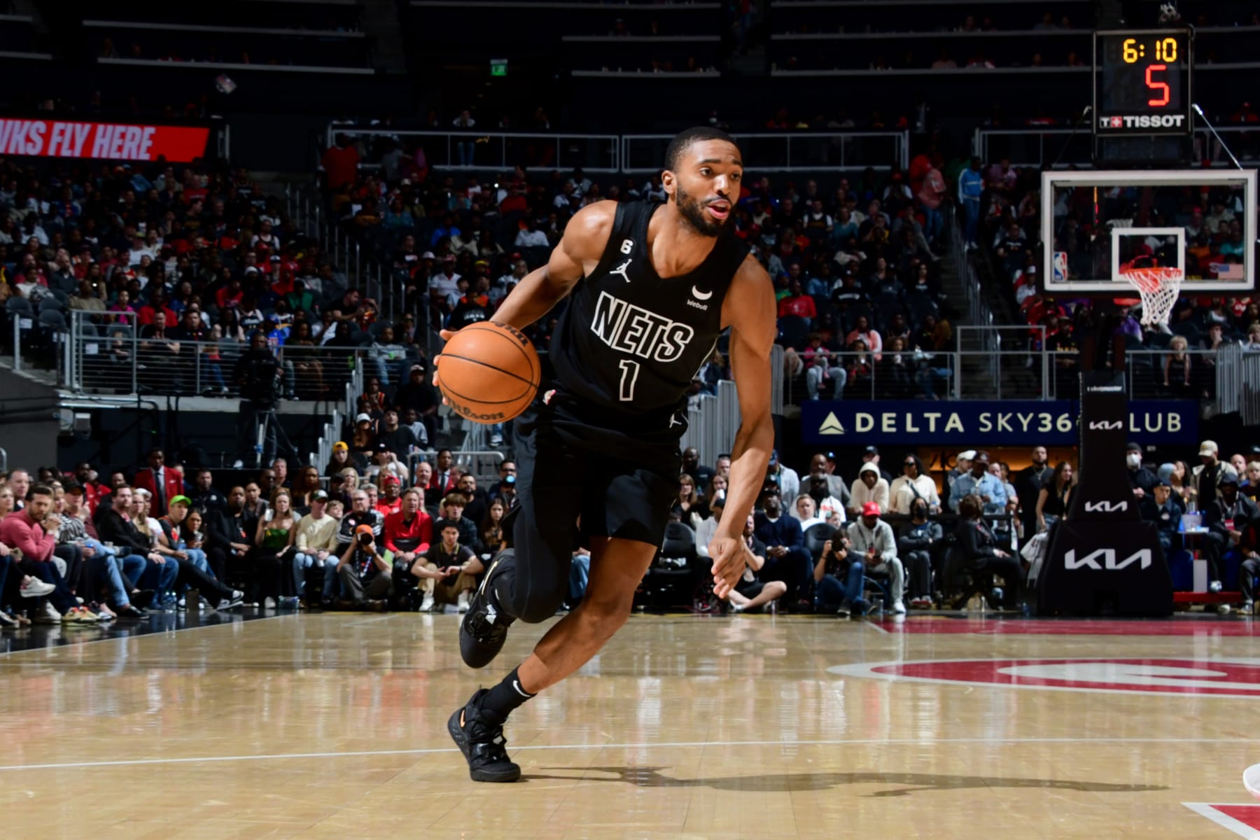 ATLANTA, GA - FEBRUARY 28: Mikal Bridges #1 of the Brooklyn Nets drives to the basket during the game against the Atlanta Hawks on February 28, 2023 at State Farm Arena in Atlanta, Georgia.  NOTE TO USER: User expressly acknowledges and agrees that, by downloading and/or using this Photograph, user is consenting to the terms and conditions of the Getty Images License Agreement. Mandatory Copyright Notice: Copyright 2023 NBAE (Photo by Scott Cunningham/NBAE via Getty Images)