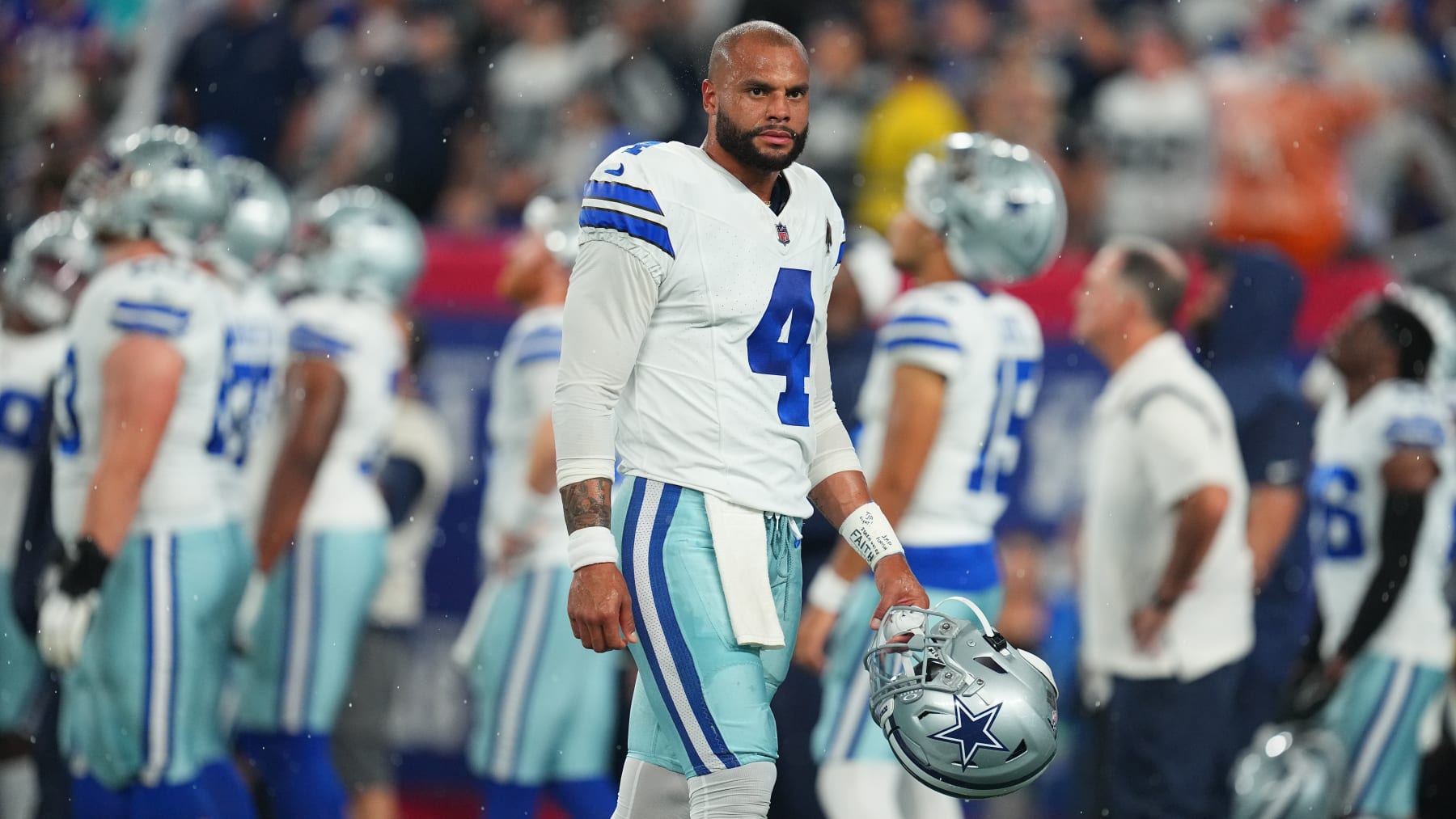EAST RUTHERFORD, NEW JERSEY - SEPTEMBER 10: Dak Prescott #4 of the Dallas Cowboys looks on prior to the game against the New York Giants at MetLife Stadium on September 10, 2023 in East Rutherford, New Jersey. (Photo by Mitchell Leff/Getty Images)
