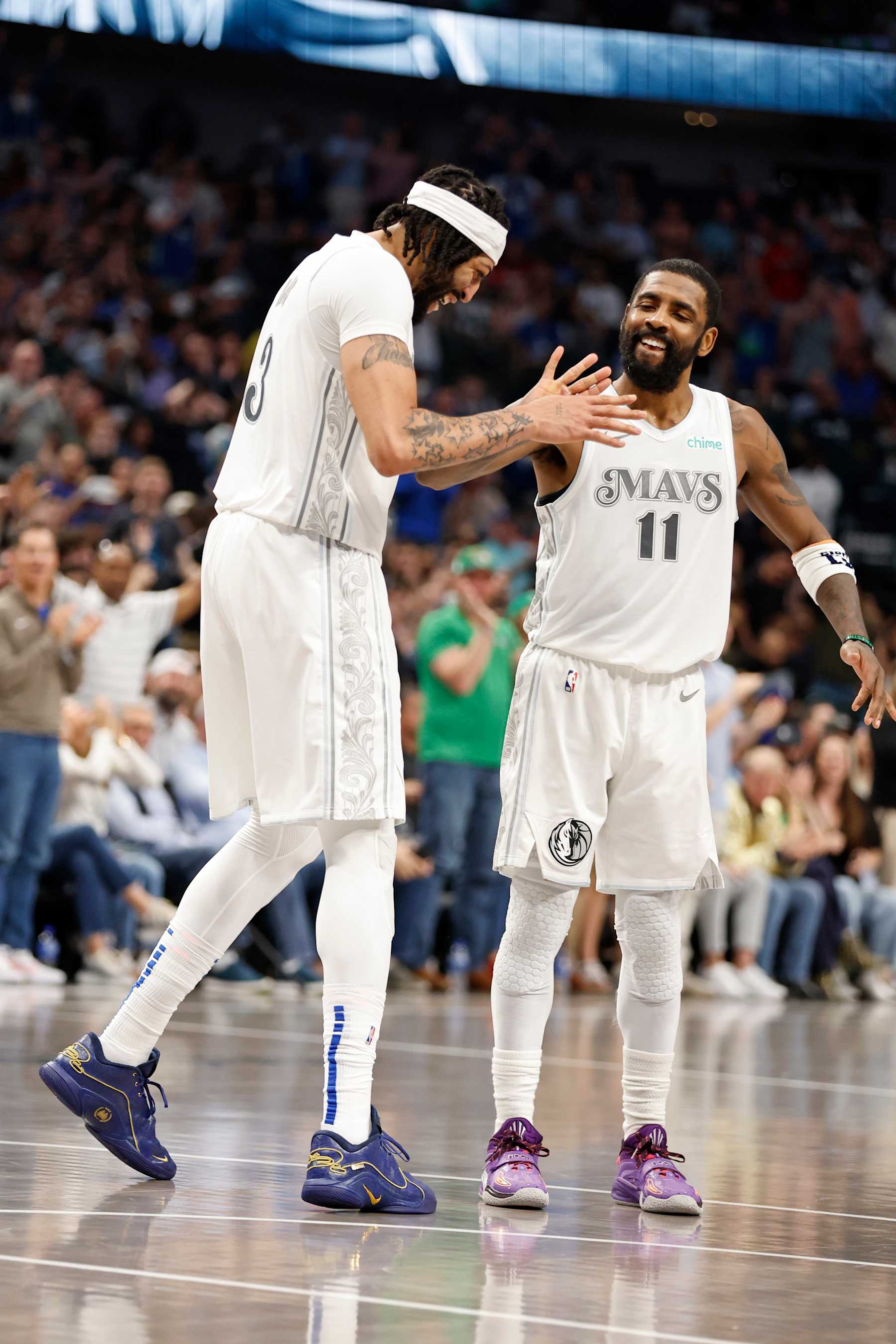 DALLAS, TX - FEBRUARY 8:  Anthony Davis #3 of the Dallas Mavericks celebrates during the game against the Houston Rockets on February 8, 2025 at American Airlines Center in Dallas, Texas. NOTE TO USER: User expressly acknowledges and agrees that, by downloading and or using this photograph, User is consenting to the terms and conditions of the Getty Images License Agreement. Mandatory Copyright Notice: Copyright 2025 NBAE (Photo by Logan Riely/NBAE via Getty Images)