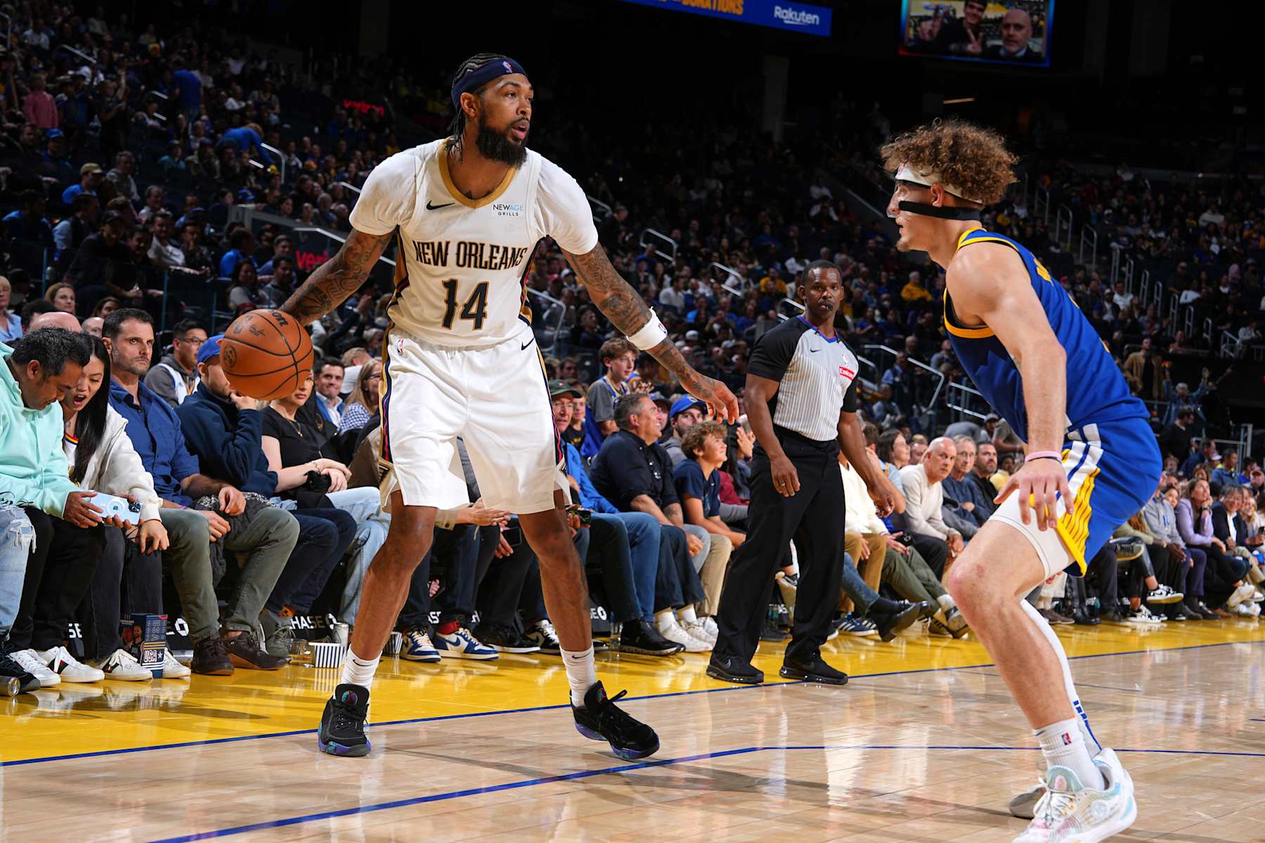 SAN FRANCISCO, CA - OCTOBER 30: Brandon Ingram #14 of the New Orleans Pelicans handles the ball during the game against the Golden State Warriors on October 30, 2024 at Chase Center in San Francisco, California. NOTE TO USER: User expressly acknowledges and agrees that, by downloading and or using this photograph, user is consenting to the terms and conditions of Getty Images License Agreement. Mandatory Copyright Notice: Copyright 2024 NBAE (Photo by Garrett Ellwood/NBAE via Getty Images)