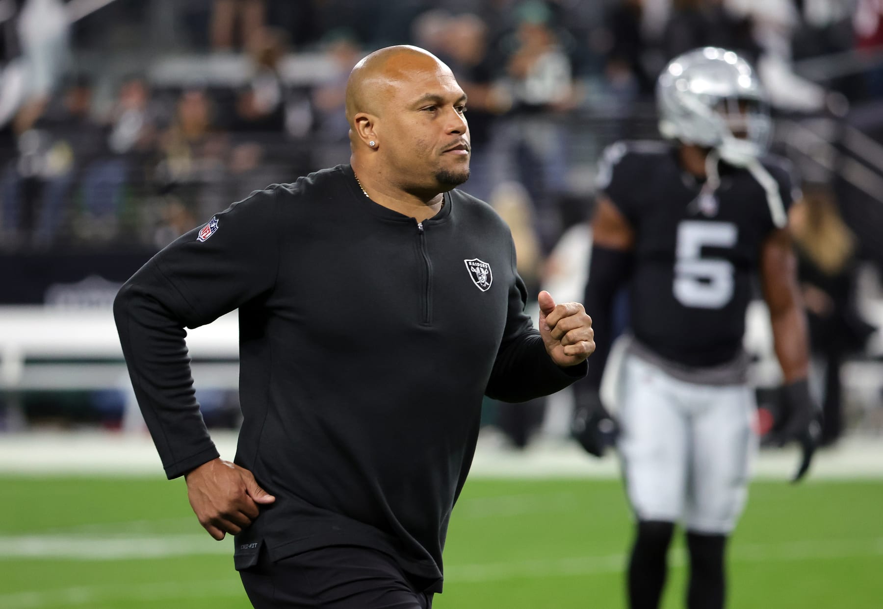 LAS VEGAS, NEVADA - NOVEMBER 12:  Interim head coach Antonio Pierce of the Las Vegas Raiders jogs off the field after warm-ups prior to the game against the New York Jets at Allegiant Stadium on November 12, 2023 in Las Vegas, Nevada. (Photo by Ethan Miller/Getty Images)
