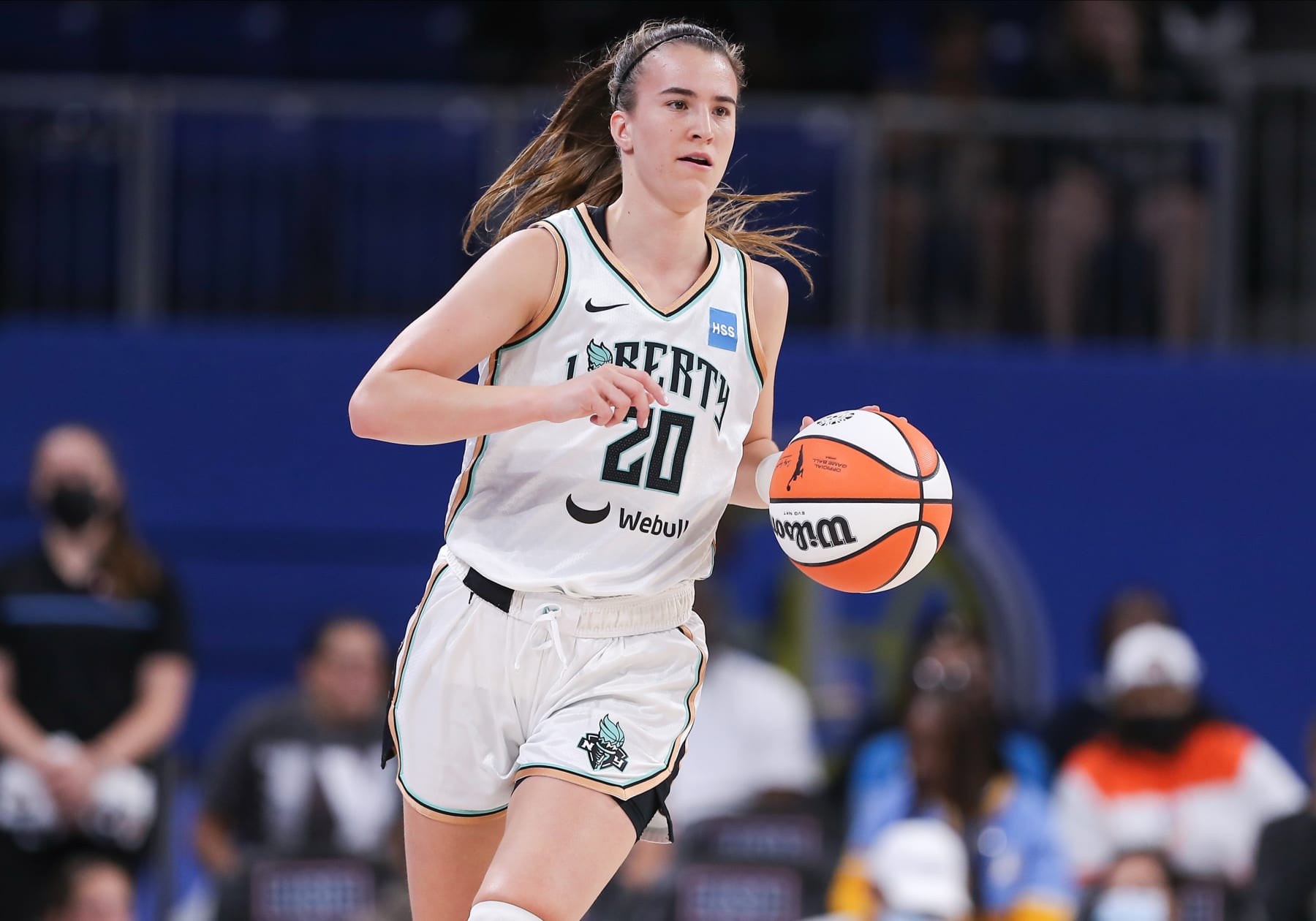 CHICAGO, IL - JULY 29: New York Liberty guard Sabrina Ionescu (20) brings the ball up court during a WNBA game between the New York Liberty and the Chicago Sky on July 29, 2022, at Wintrust Arena in Chicago, IL. (Photo by Melissa Tamez/Icon Sportswire via Getty Images)