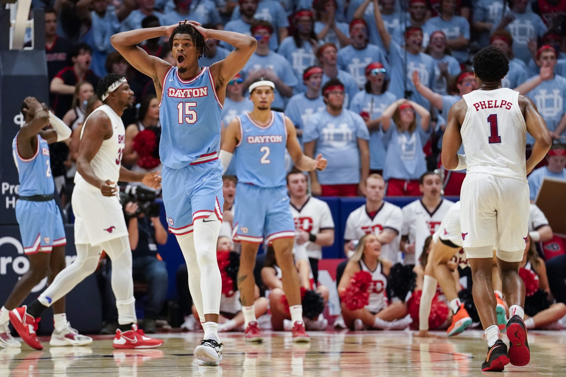 Dayton's DaRon Holmes II