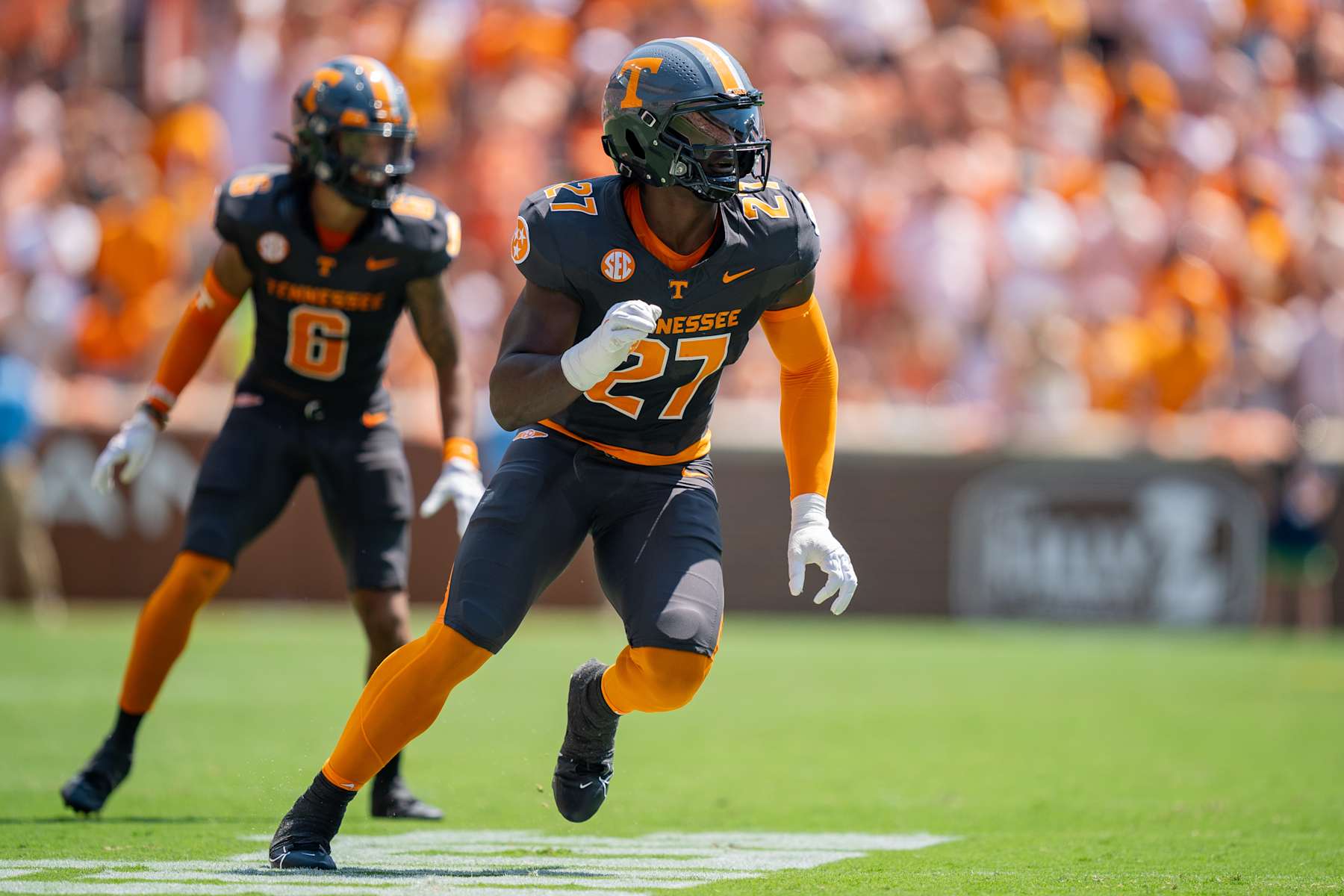 KNOXVILLE, TENNESSEE - AUGUST 31: James Pearce Jr. #27 of the Tennessee Volunteers pressures against the Chattanooga Mocs in the second quarter during their game at Neyland Stadium on August 31, 2024 in Knoxville, Tennessee. (Photo by Jacob Kupferman/Getty Images)