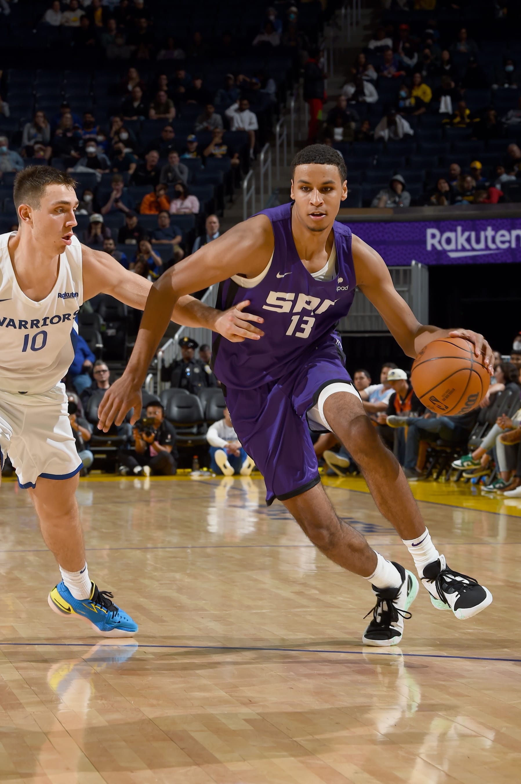 SAN FRANCISCO, CA - JULY 2: Keegan Murray #13 of the Sacramento Kings drives to the basket during the game against the Golden State Warriors on July 2, 2022 at Chase Center in San Francisco, California. NOTE TO USER: User expressly acknowledges and agrees that, by downloading and or using this photograph, user is consenting to the terms and conditions of Getty Images License Agreement. Mandatory Copyright Notice: Copyright 2022 NBAE (Photo by Noah Graham/NBAE via Getty Images)