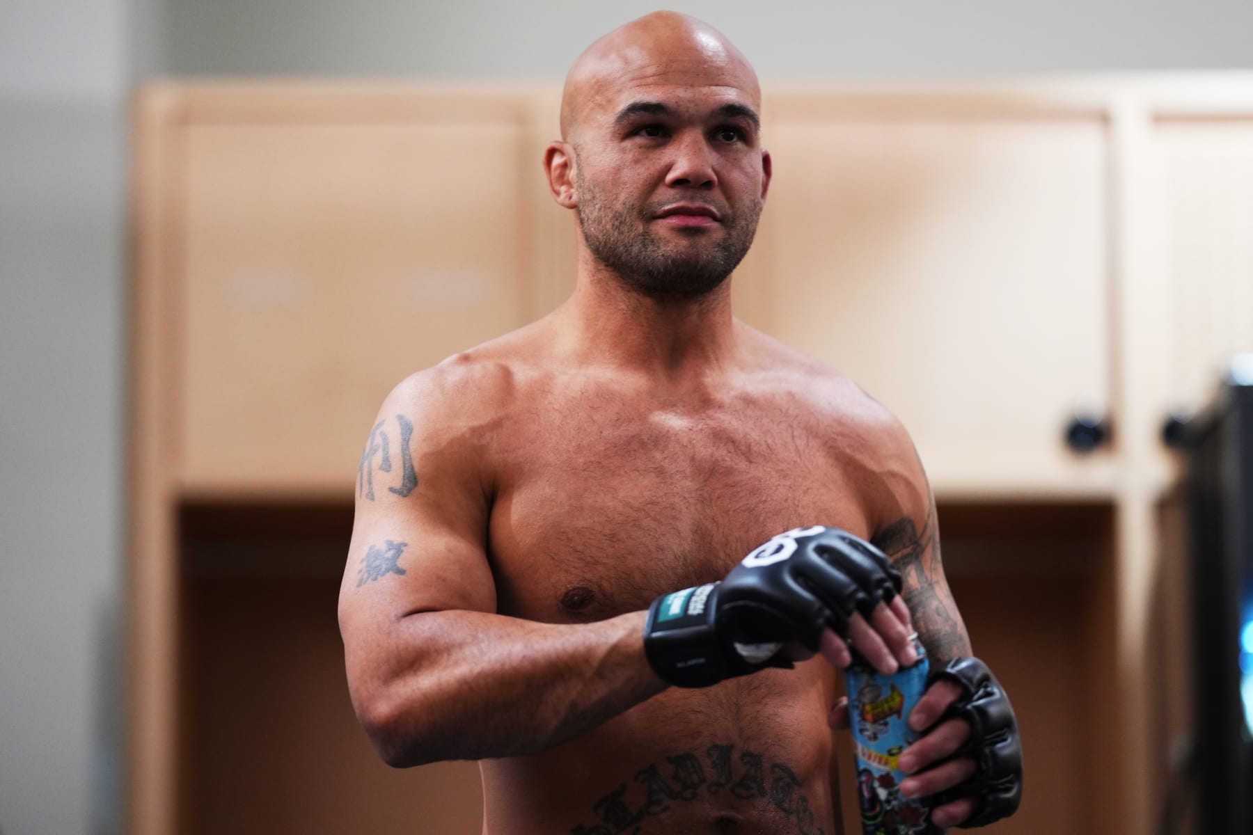 Robbie Lawler ended his MMA career with a knockout at UFC 290
