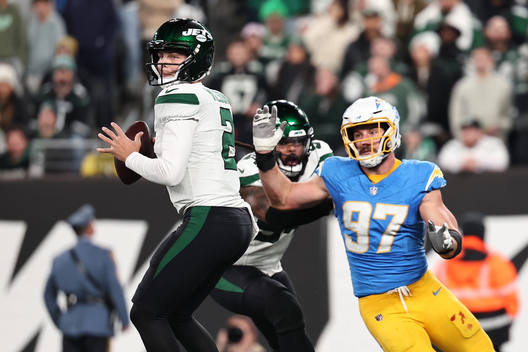EAST RUTHERFORD, NEW JERSEY - NOVEMBER 06: Zach Wilson #2 of the New York Jets looks to pass during the first half against the Los Angeles Chargers at MetLife Stadium on November 06, 2023 in East Rutherford, New Jersey. (Photo by Dustin Satloff/Getty Images)