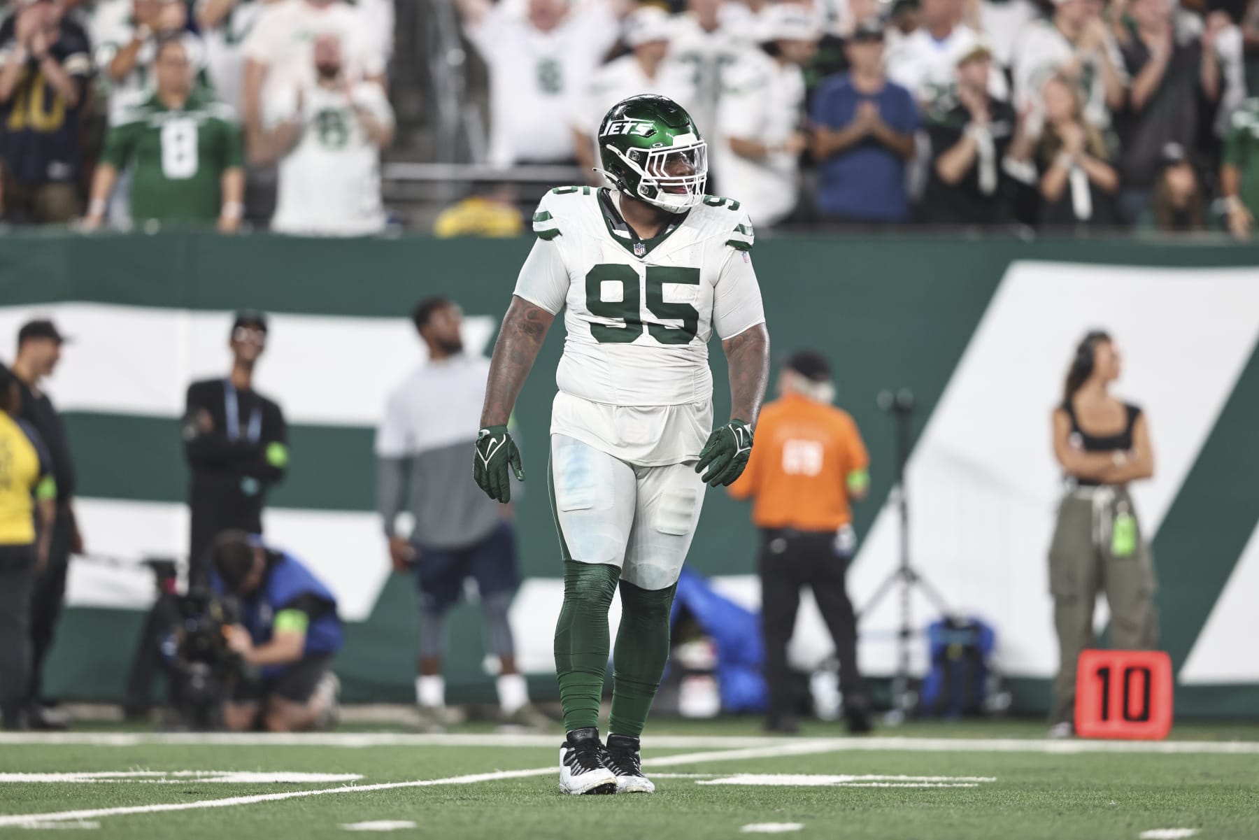 EAST RUTHERFORD, NEW JERSEY - SEPTEMBER 11: Quinnen Williams #95 of the New York Jets looks on during overtime against the Buffalo Bills at MetLife Stadium on September 11, 2023 in East Rutherford, New Jersey. (Photo by Michael Owens/Getty Images)