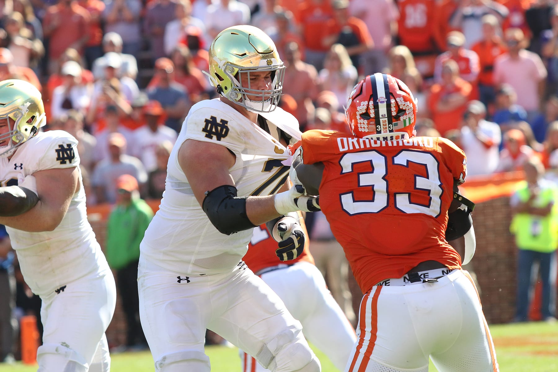 CLEMSON, SC - NOVEMBER 04:  Notre Dame Fighting Irish offensive lineman Joe Alt (76) during a college football game between the Notre Dame Fighting Irish and the Clemson Tigers at Clemson Memorial stadium on November 4, 2023 at Clemson, S.C. (Photo by John Byrum/Icon Sportswire via Getty Images)