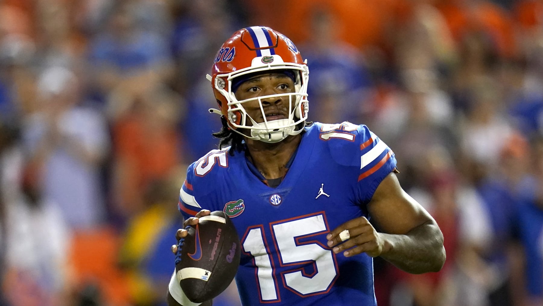 Florida quarterback Anthony Richardson looks for a receiver against Kentucky during the second half of an NCAA college football game, Saturday, Sept. 10, 2022, in Gainesville, Fla. (AP Photo/John Raoux)