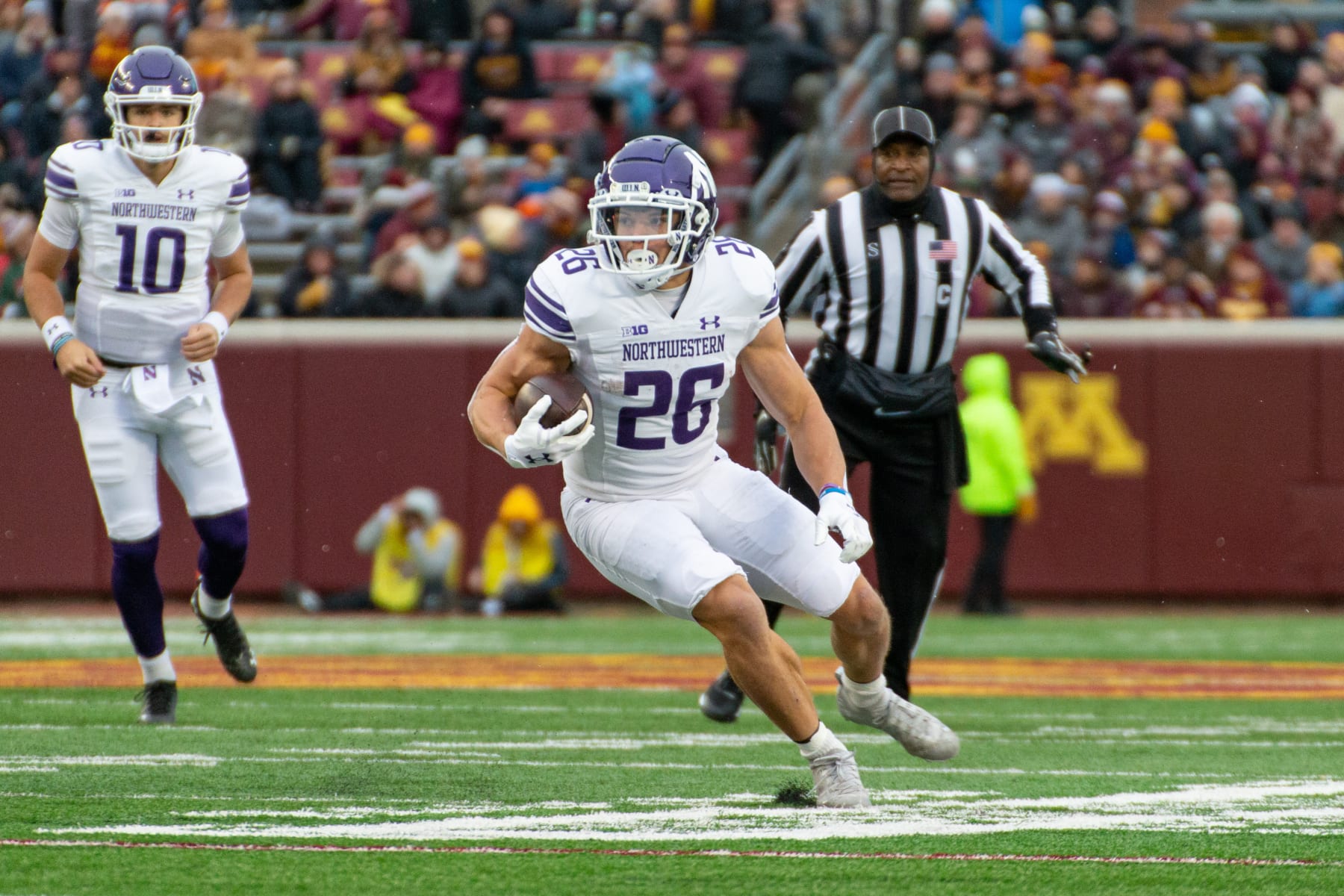 Northwestern running back Evan Hull