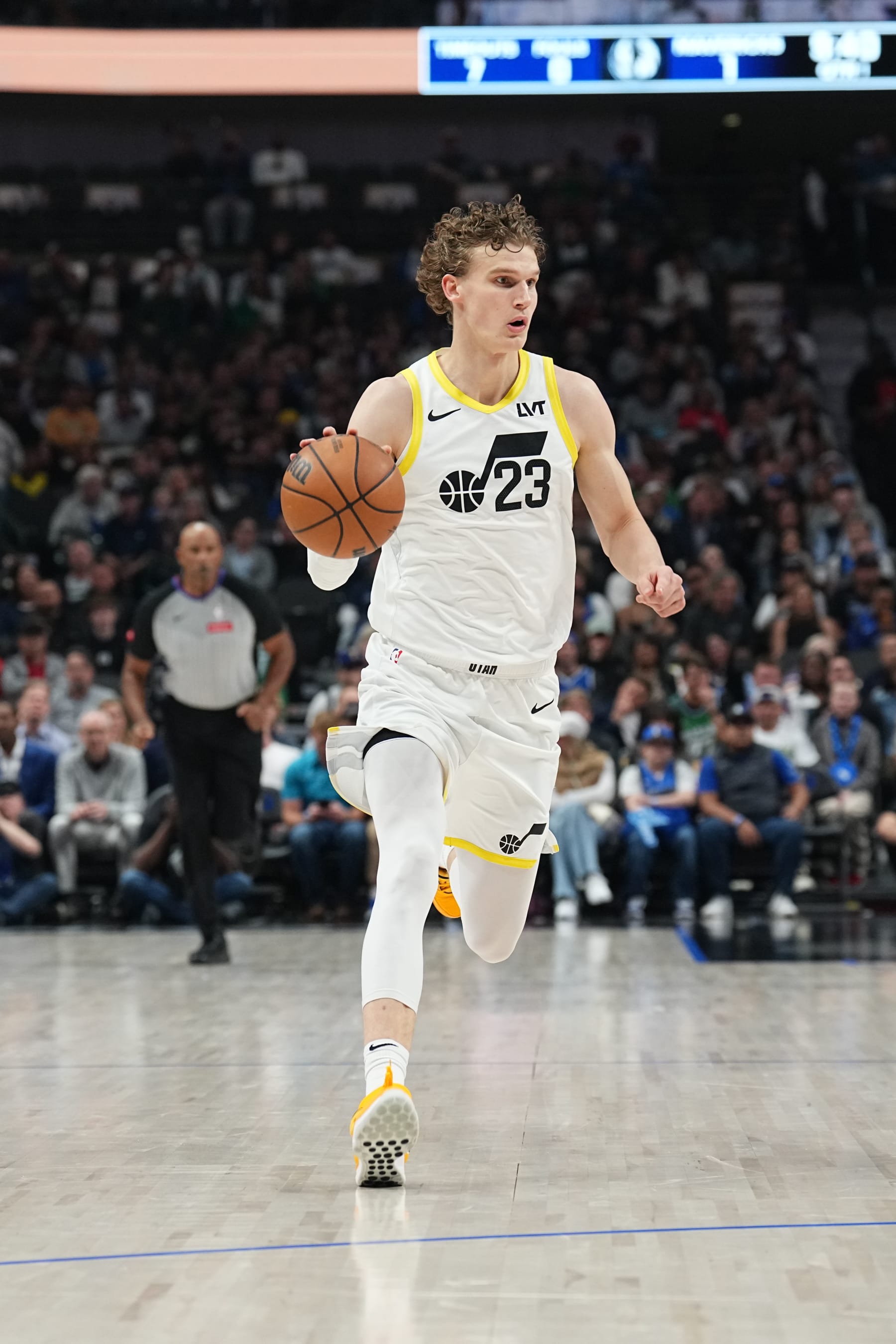 DALLAS, TX - MARCH 21: Lauri Markkanen #23 of the Utah Jazz dribbles the ball during the game against the Dallas Mavericks on March 21, 2024 at the American Airlines Center in Dallas, Texas. NOTE TO USER: User expressly acknowledges and agrees that, by downloading and or using this photograph, User is consenting to the terms and conditions of the Getty Images License Agreement. Mandatory Copyright Notice: Copyright 2024 NBAE (Photo by Glenn James/NBAE via Getty Images)