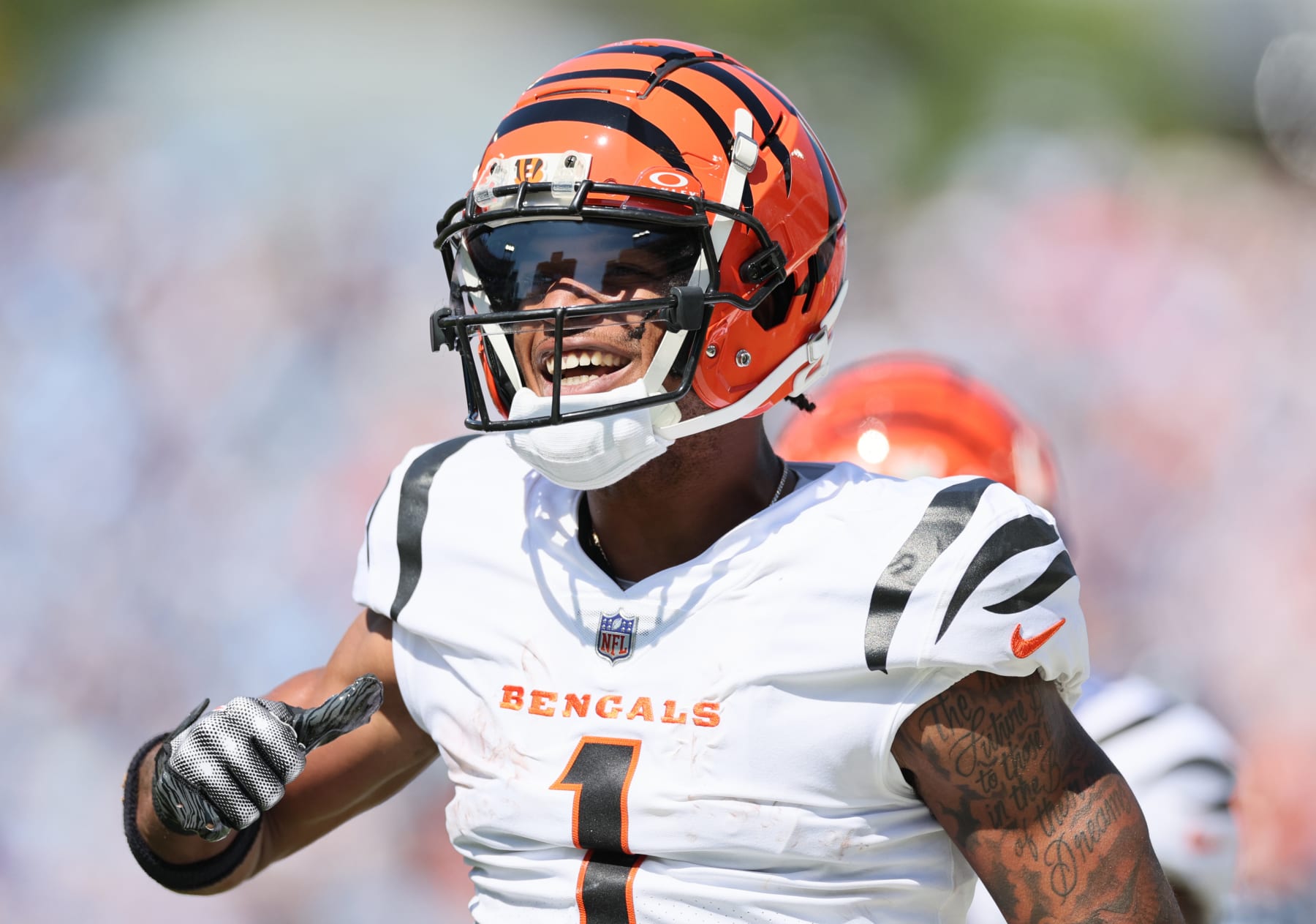 NASHVILLE, TENNESSEE - OCTOBER 01: Ja'Marr Chase #1 of the Cincinnati Bengals celebrates against the Tennessee Titans during the first quarter at Nissan Stadium on October 01, 2023 in Nashville, Tennessee. (Photo by Andy Lyons/Getty Images)