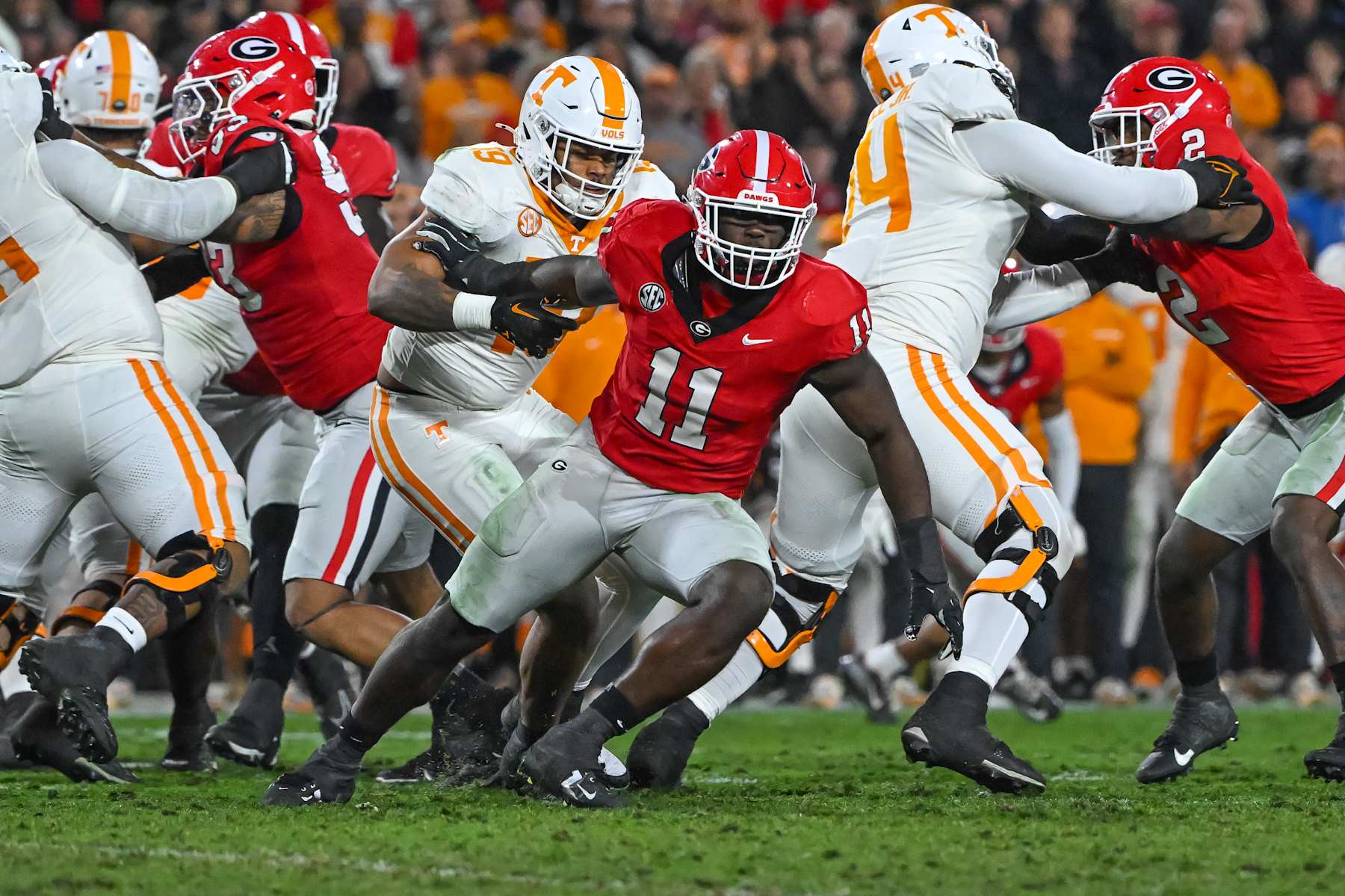 ATHENS, GA - NOVEMBER 16: Georgia Bulldogs linebacker Jalon Walker (11) during the college football game between the Tennessee Volunteers and the Georgia Bulldogs on November 16, 2024, on Dooley Field at Sanford Stadium in Athens, GA. (Photo by John Adams/Icon Sportswire via Getty Images)