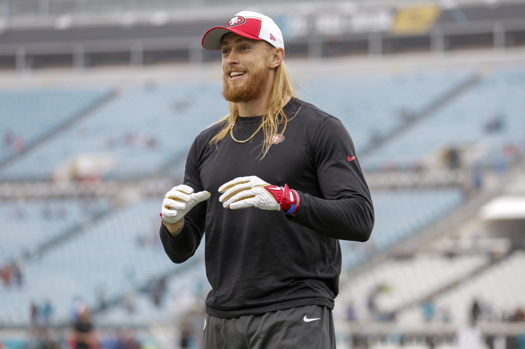 JACKSONVILLE, FL - NOVEMBER 12: San Francisco 49ers tight end George Kittle (85) before the game between the San Francisco 49ers and the Jacksonville Jaguars on November 12, 2023 at  EverBank Stadium in Jacksonville, Florida. (Photo by David Rosenblum/Icon Sportswire via Getty Images)