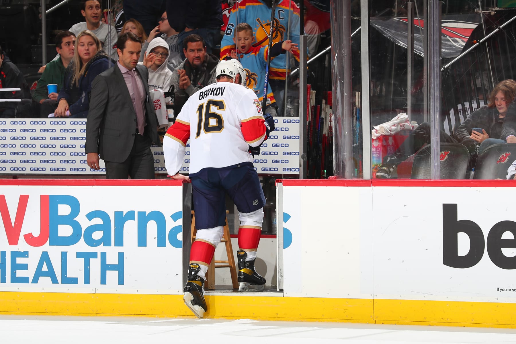 NEWARK, NJ - DECEMBER 17: Aleksander Barkov #16 of the Florida Panthers leaves the ice injured after the first period of the game against the New Jersey Devils on December 17, 2022 at the Prudential Center in Newark, New Jersey.  (Photo by Rich Graessle/NHLI via Getty Images)