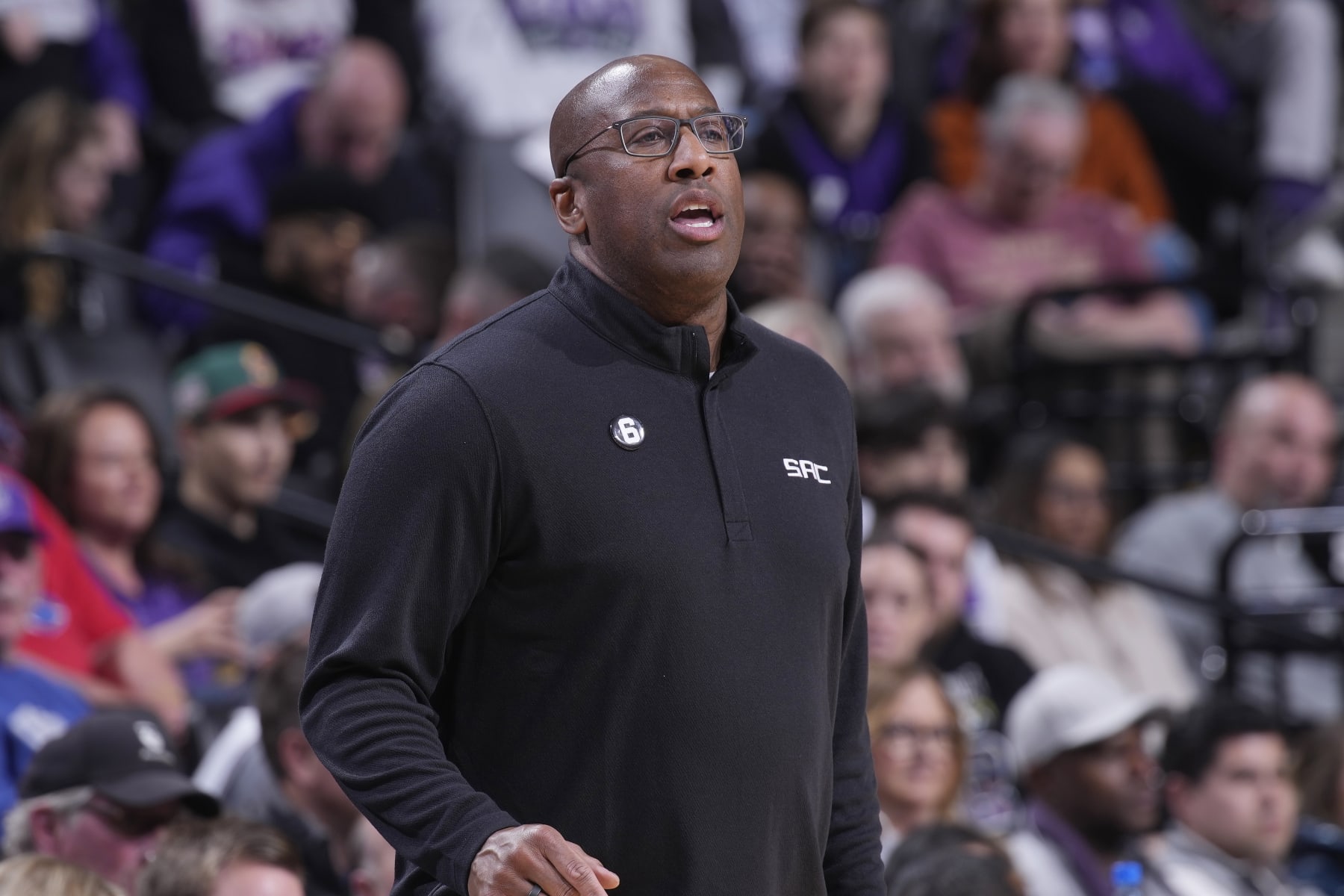 SACRAMENTO, CA - MARCH 25: Head Coach of the Sacramento Kings Mike Brown coaches during the game against the Utah Jazz on March 25, 2023 at Golden 1 Center in Sacramento, California. NOTE TO USER: User expressly acknowledges and agrees that, by downloading and or using this photograph, User is consenting to the terms and conditions of the Getty Images Agreement. Mandatory Copyright Notice: Copyright 2023 NBAE (Photo by Rocky Widner/NBAE via Getty Images)