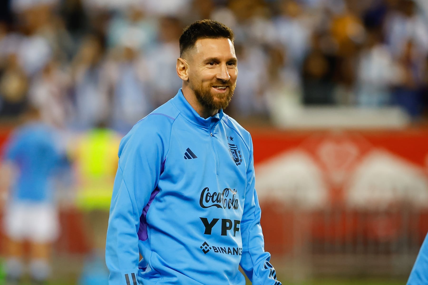 HARRISON, NJ - SEPTEMBER 27:  Argentina forward Lionel Messi (10) warms up prior to the international friendly soccer game between Argentina and Jamaica on September 27, 2022 at Red Bull Arena in Harrison, New Jersey.  (Photo by Rich Graessle/Icon Sportswire via Getty Images)