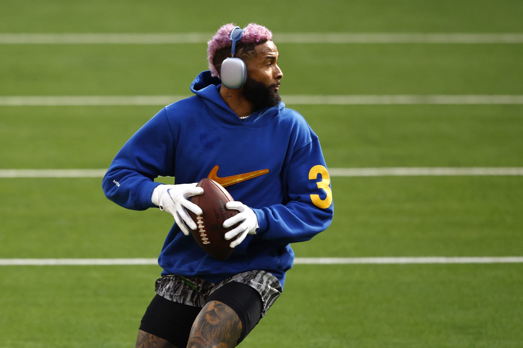 INGLEWOOD, CALIFORNIA - FEBRUARY 13: Odell Beckham Jr. #3 of the Los Angeles Rams warms up before Super Bowl LVI against the Cincinnati Bengals at SoFi Stadium on February 13, 2022 in Inglewood, California. (Photo by Ronald Martinez/Getty Images)