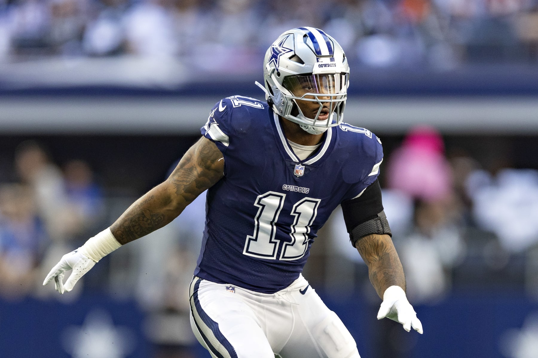 ARLINGTON, TEXAS - OCTOBER 30: Micah Parson #11 of the Dallas Cowboy at the line of scrimmage during a game against the Chicago Bears at AT&T Stadium on October 30, 2022 in Arlington, Texas. The Cowboys defeated the Bears 49-29. (Photo by Wesley Hitt/Getty Images)