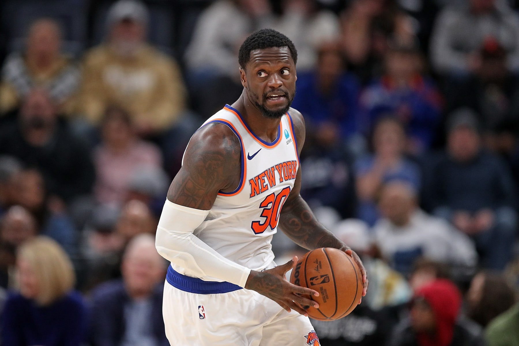MEMPHIS, TENNESSEE - JANUARY 13: Julius Randle #30 of the New York Knicks brings the ball up court during the game against the Memphis Grizzlies at FedExForum on January 13, 2024 in Memphis, Tennessee. NOTE TO USER: User expressly acknowledges and agrees that, by downloading and or using this photograph, User is consenting to the terms and conditions of the Getty Images License Agreement. (Photo by Justin Ford/Getty Images)