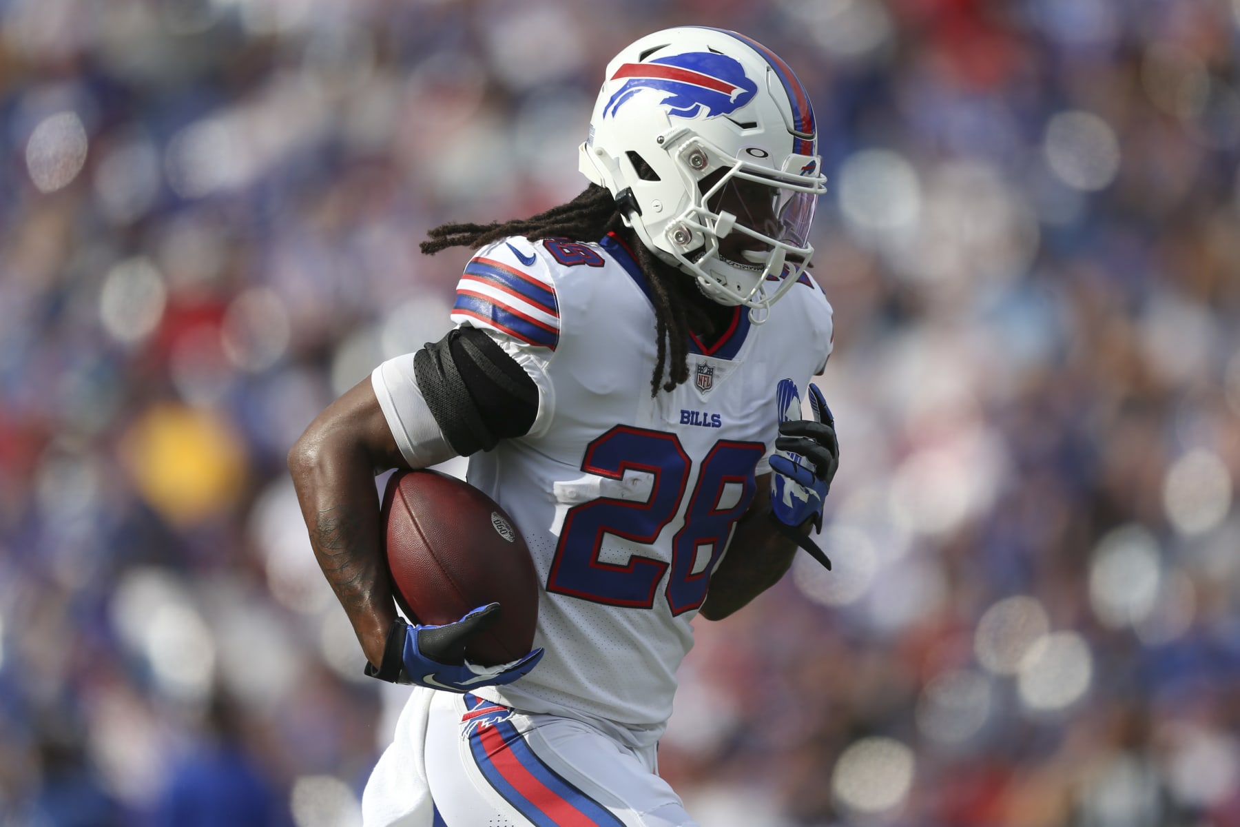 ORCHARD PARK, NEW YORK - AUGUST 05: James Cook #28 of the Buffalo Bills runs during practice on August 05, 2022 in Orchard Park, New York. (Photo by Joshua Bessex/Getty Images)