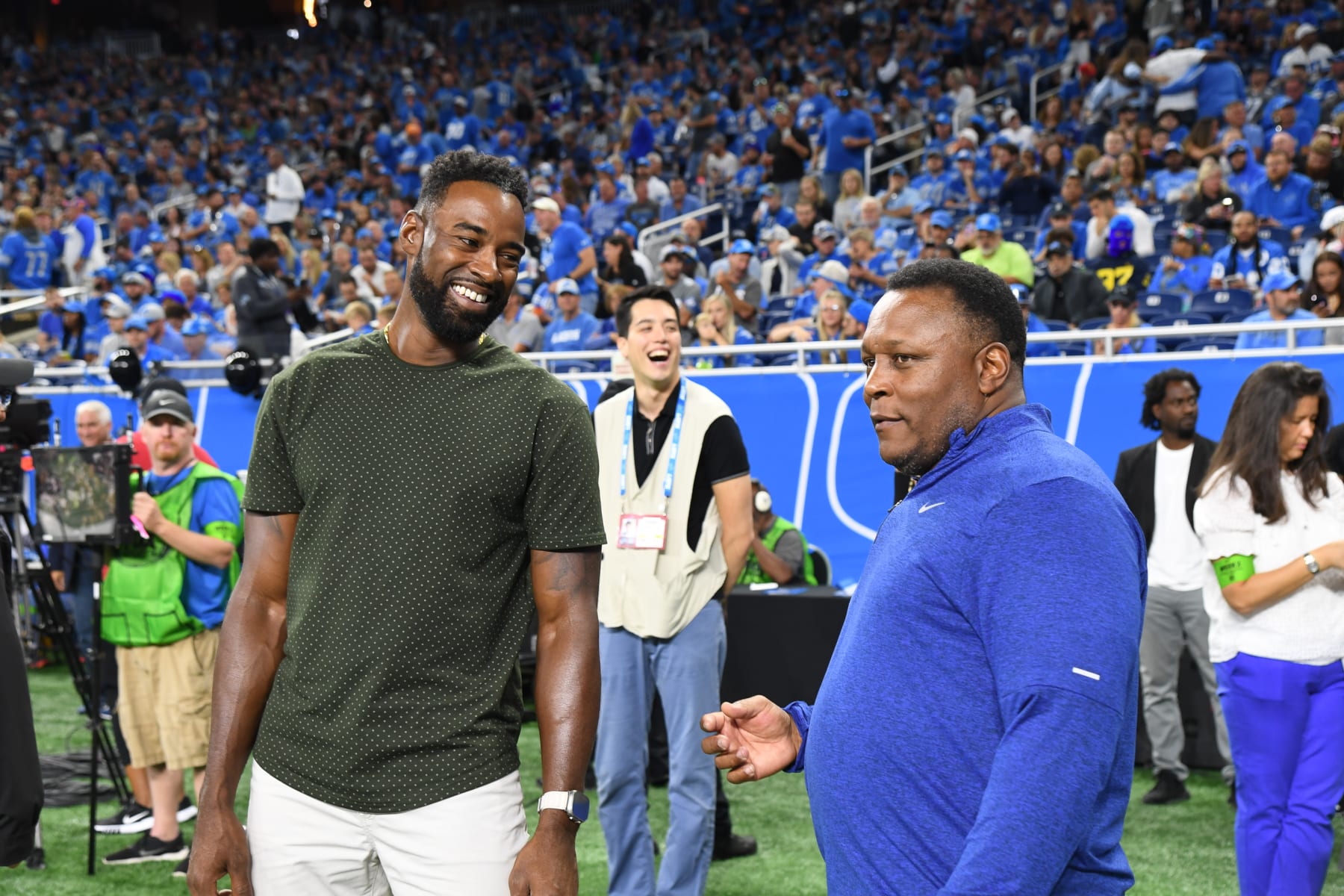 DETROIT, MI - SEPTEMBER 17: Former Detroit Lions players and Hall of Fame members Calvin Johnson and Barry Sanders talk on the sidelines prior to the Detroit Lions versus the Seattle Seahawks game on Sunday September 17, 2023 at Ford Field in Detroit, MI. (Photo by Steven King/Icon Sportswire via Getty Images)