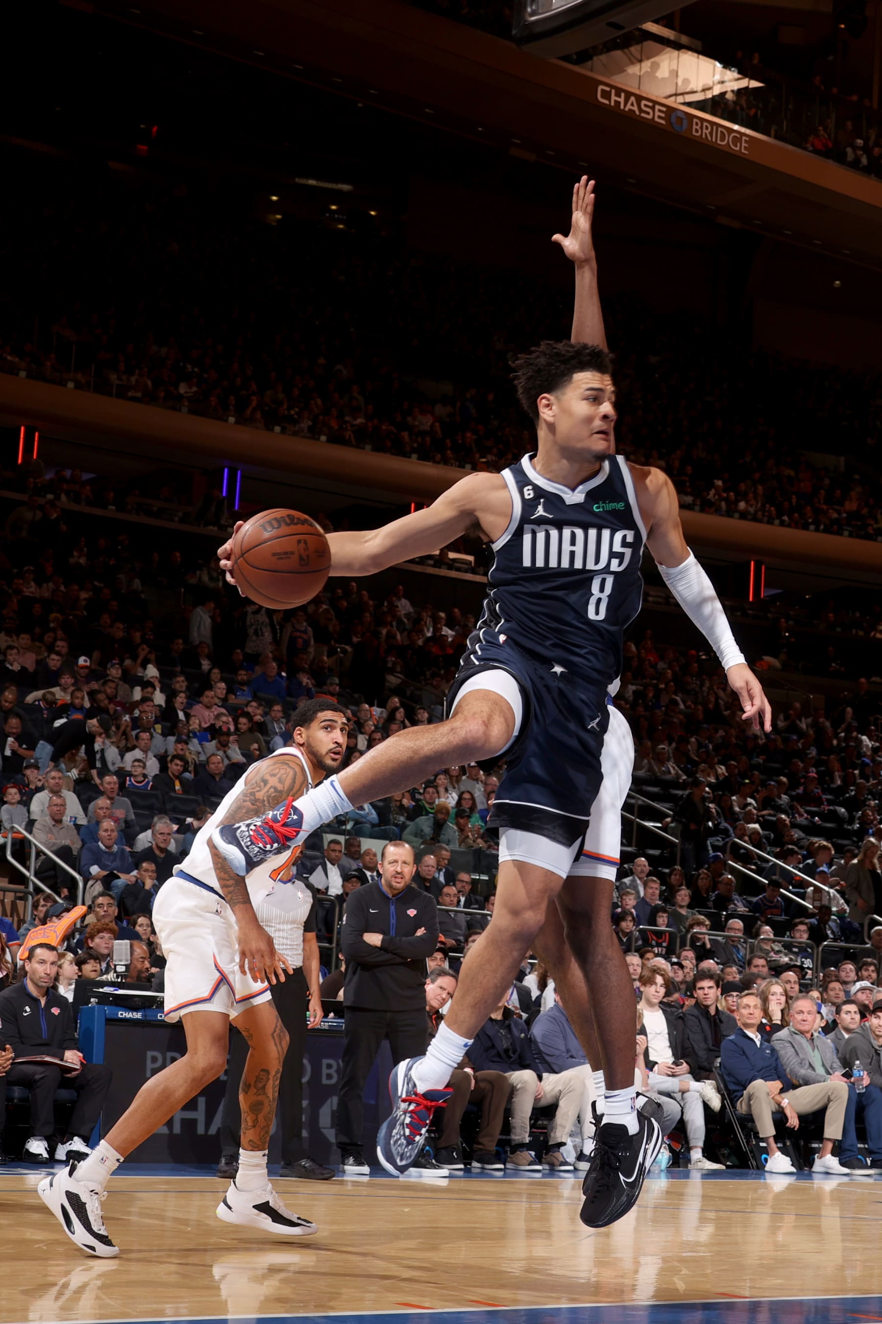 NEW YORK, NY - DECEMBER 3: Josh Green #8 of the Dallas Mavericks passes the ball during the game during the game against the New York Knicks on December 3, 2022 at Madison Square Garden in New York City, New York. NOTE TO USER: User expressly acknowledges and agrees that, by downloading and or using this photograph, User is consenting to the terms and conditions of the Getty Images License Agreement. Mandatory Copyright Notice: Copyright 2022 NBAE  (Photo by Nathaniel S. Butler/NBAE via Getty Images)