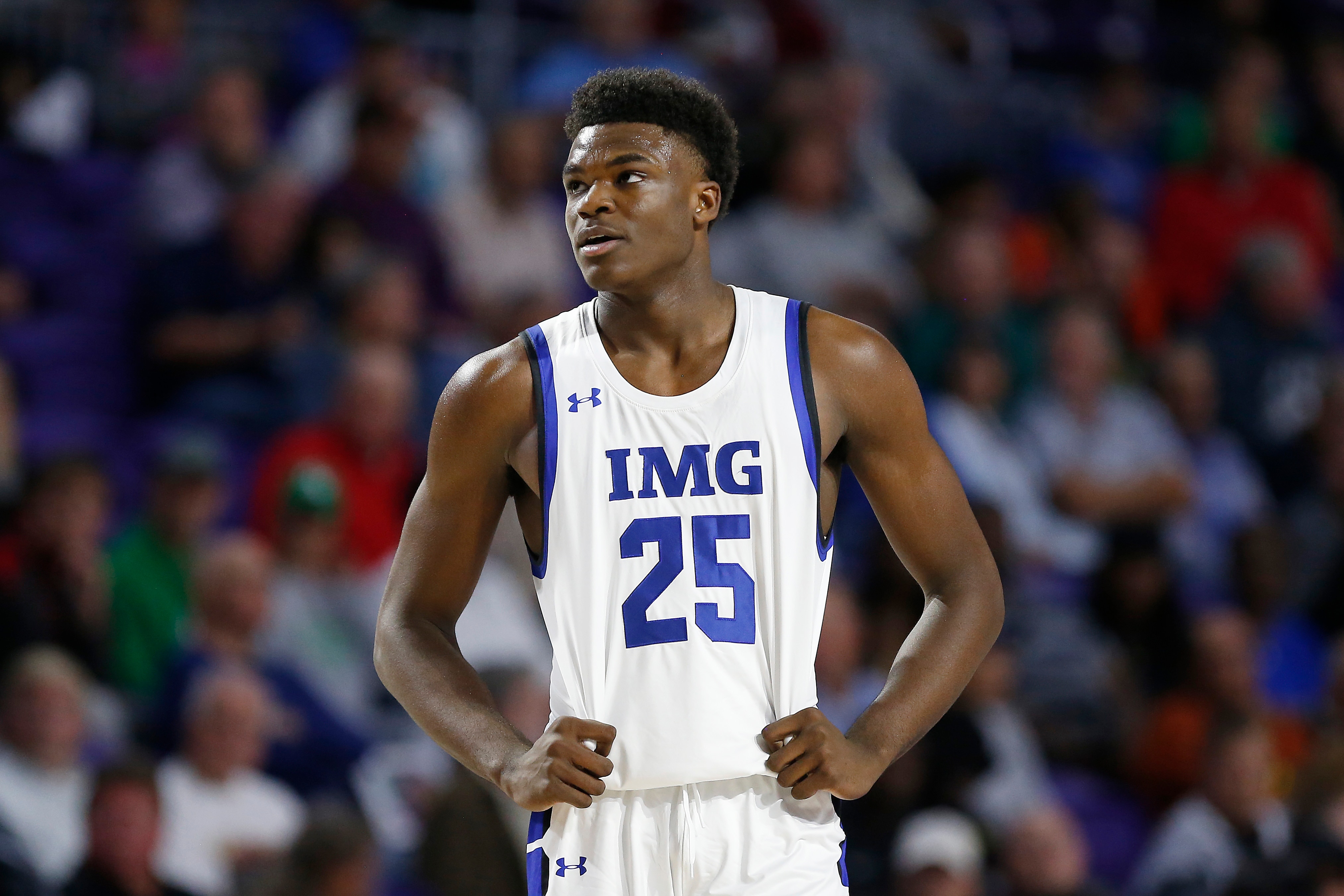 FORT MYERS, FLORIDA - DECEMBER 19:  Jarace Walker #25 of IMG Academy in action against Fort Myers High School during the City of Palms Classic Day 2 at Suncoast Credit Union Arena on December 19, 2019 in Fort Myers, Florida. (Photo by Michael Reaves/Getty Images)