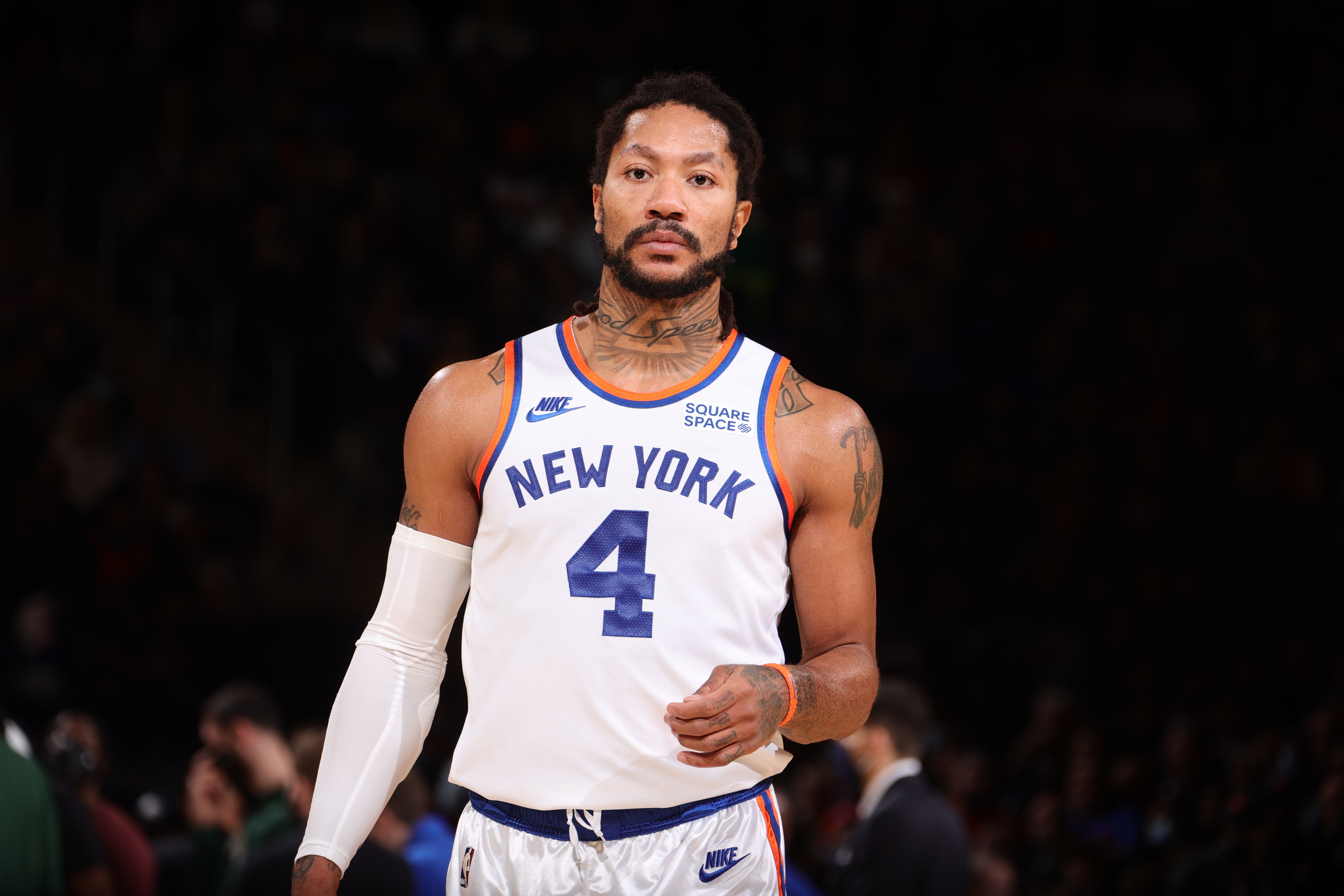 NEW YORK, NY - DECEMBER 12: Derrick Rose #4 of the New York Knicks looks on during the game against the Milwaukee Bucks on December 12, 2021 at Madison Square Garden in New York City, New York.  NOTE TO USER: User expressly acknowledges and agrees that, by downloading and or using this photograph, User is consenting to the terms and conditions of the Getty Images License Agreement. Mandatory Copyright Notice: Copyright 2021 NBAE  (Photo by Nathaniel S. Butler/NBAE via Getty Images)