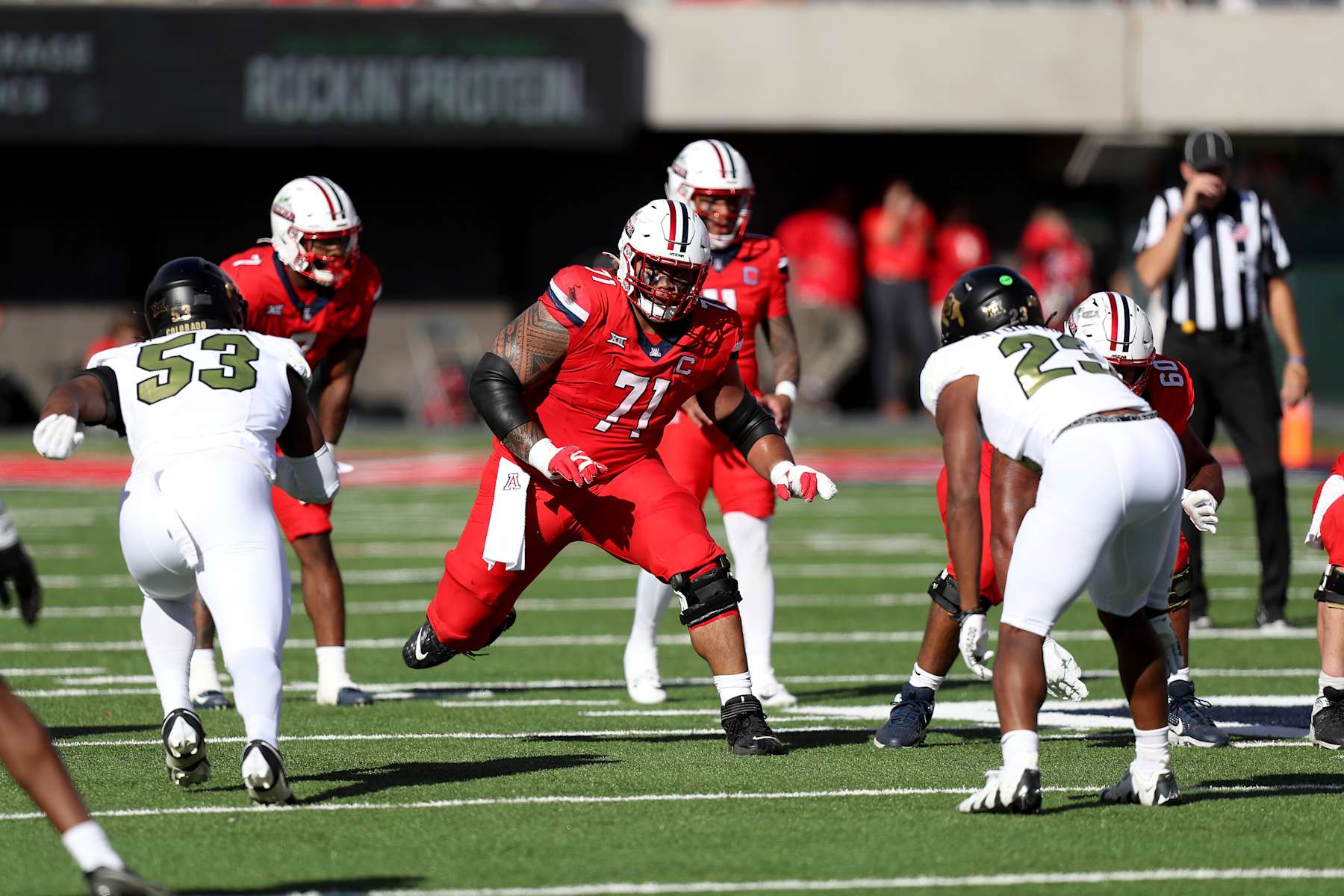 TUCSON, AZ - OCTOBER 19: Arizona Wildcats offensive lineman Jonah Savaiinaea #71 during a football game between the University of Colorado Buffaloes and the University of Arizona Wildcats.  October 19, 2024 at Arizona Stadium in Tucson, AZ. (Photo by Christopher Hook/Icon Sportswire via Getty Images)